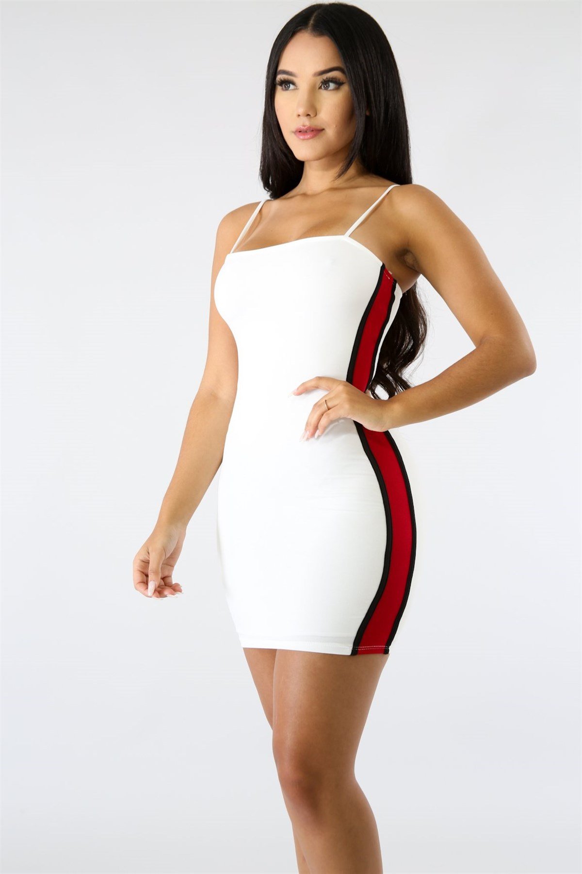 ESNEK DALGIÇ KUMAŞ YANLARI ŞERİTLİ ASKILI BEYAZ SPOR MİNİ ELBİSE WHITE MINI DRESS DNM-474-1