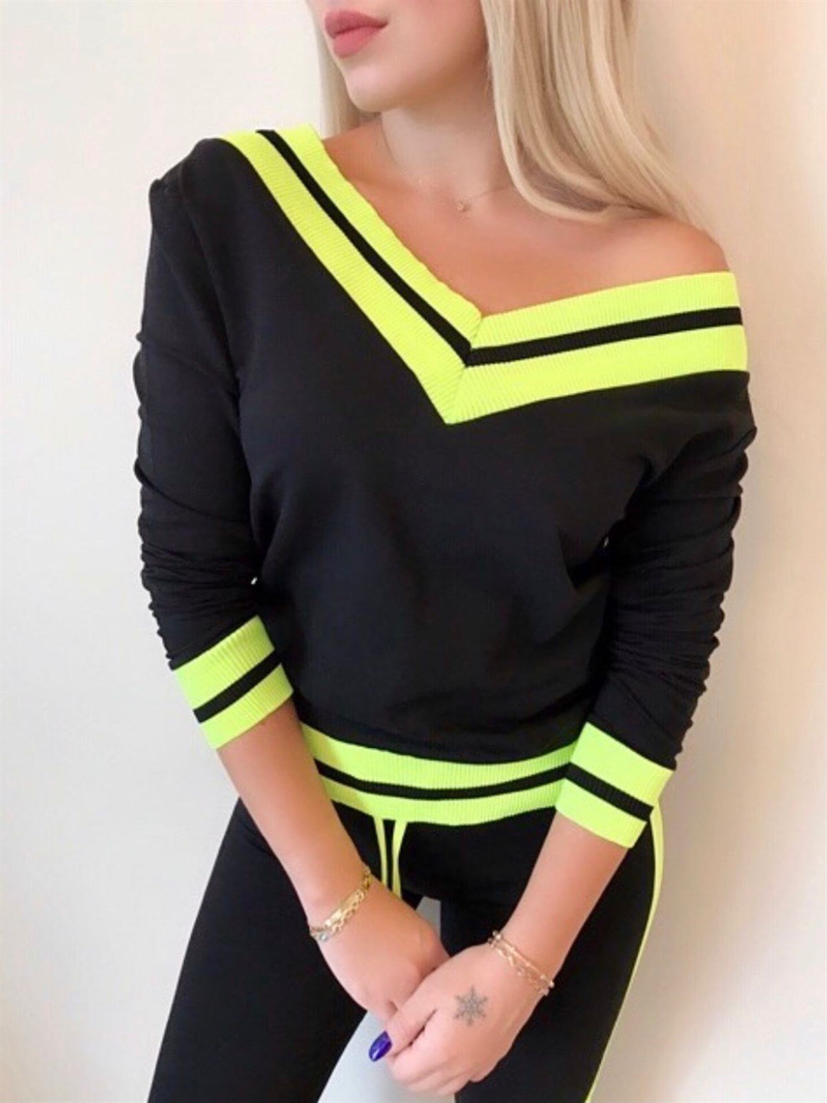 ESNEK İKİİPLİK KUMAŞ YAKASI RİBANA DETAYLI SİYAH EŞOFMAN TAKIM WOMAN SPORTSWEAR GD-036-YEŞİL