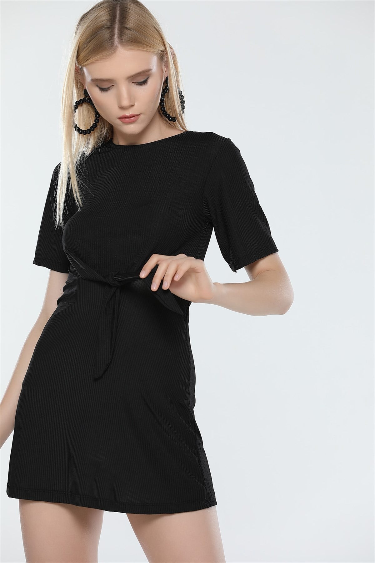 ESNEK KAŞKORSE KUMAŞ GÜNLÜK KIRMIZI SPOR MİNİ ELBİSE SİYAH GÜNLÜK ELBİSE SİYAH ASKILI YAZLIK ELBİSE SLEVEELESS RED MINI DAYDRESS 992592-TZ