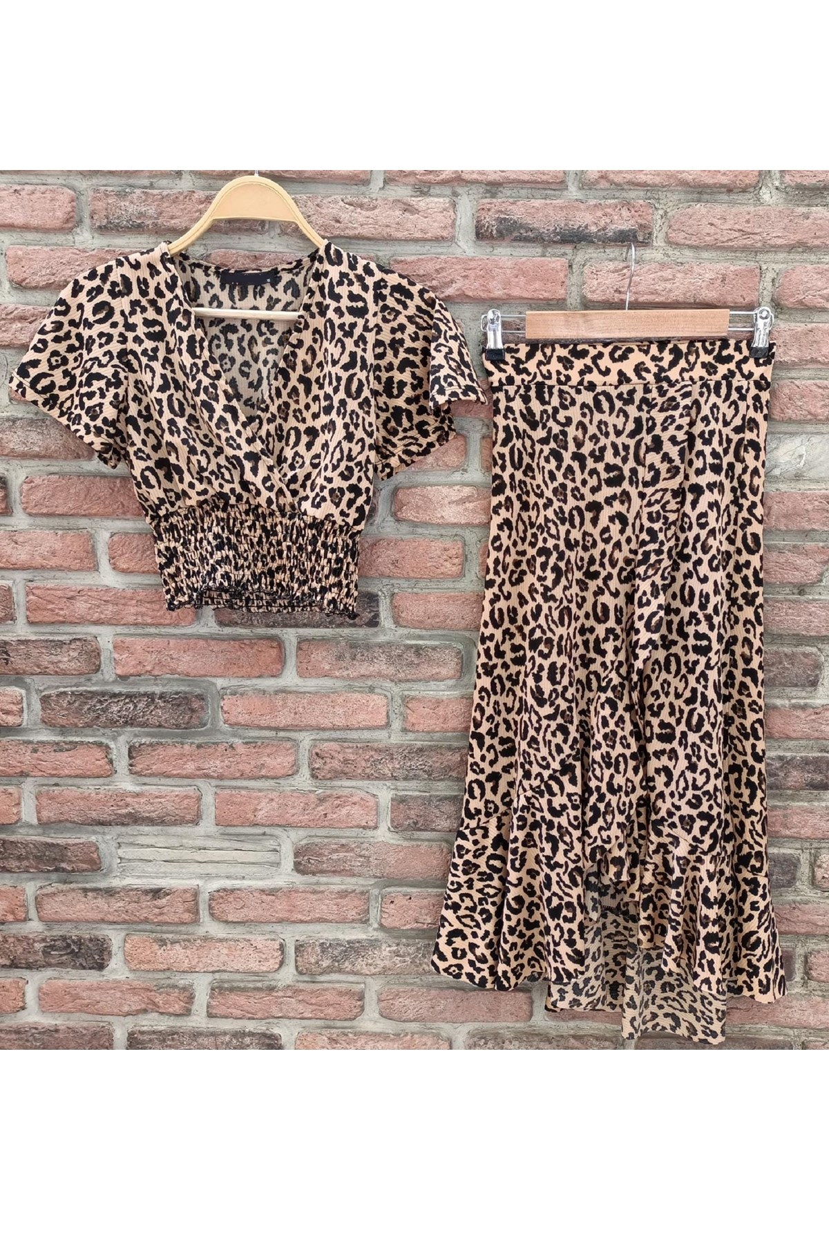 ESNEK KAŞKORSE KUMAŞ LEOPAR DESENLİ BÜSTİYER VE ETEK TAKIM APP-005-LEOPAR