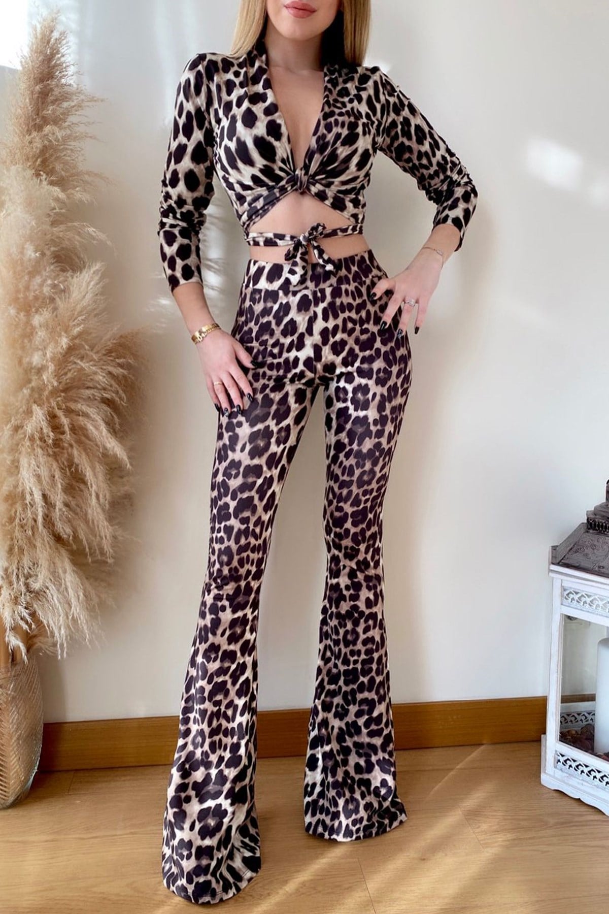 ESNEK KUMAŞ BAĞLAMA DETAYLI LEOPAR BÜSTİYER VE YÜKSEK BEL İSPANYOL PAÇA LEOPAR TAYT TAKIM TOP AND PANTS SET GD-043-LEOPAR