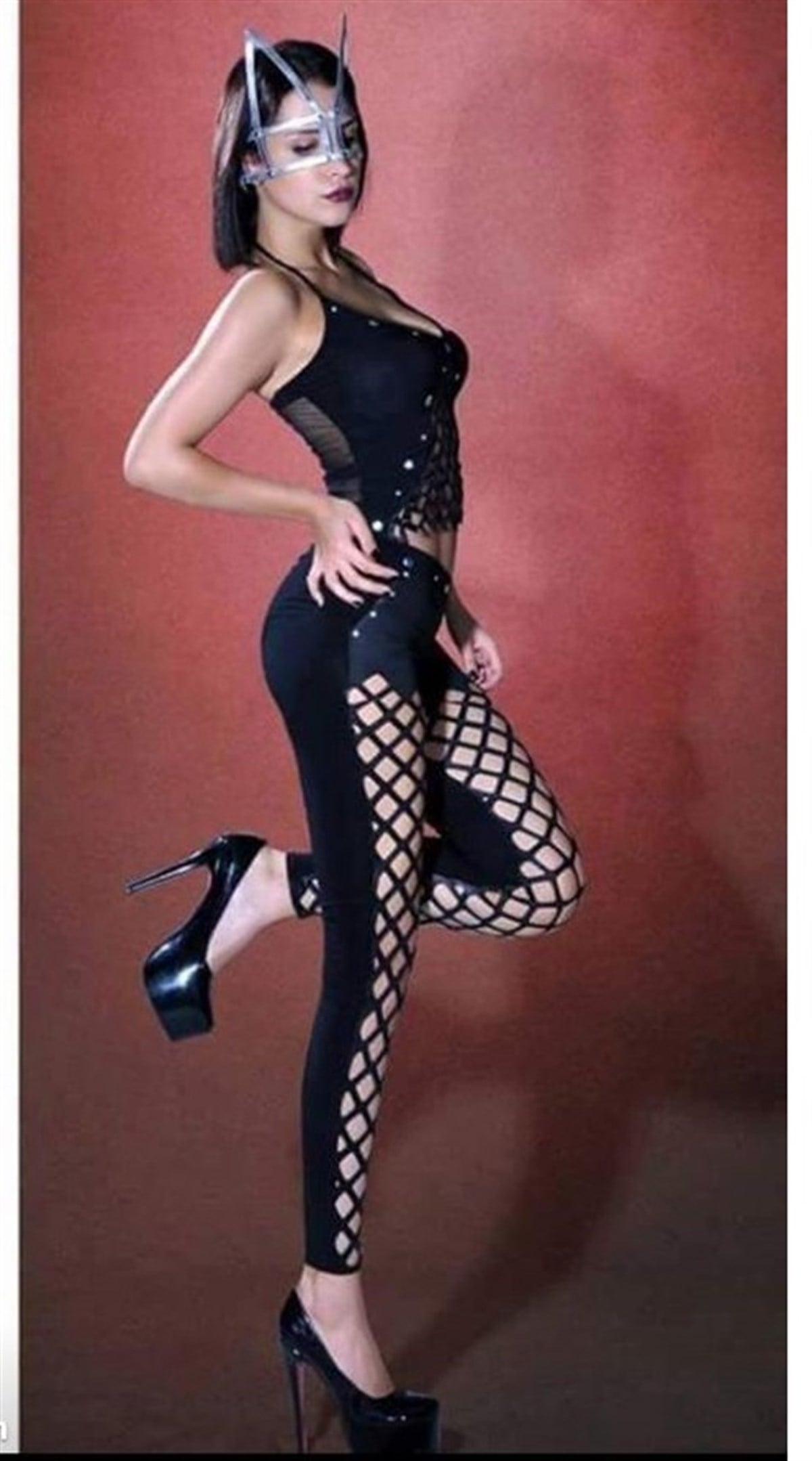ESNEK KUMAŞ LAZER KESİM DETAYLI GÖĞÜS DEKOLTELİ BÜSTİYER VE TAYT TAKIM SEKSİ BÜSTİYER VE TAYT TAKIM SEXY TOP AND LEGGING SET BLACK CLUBWEAR KY-106