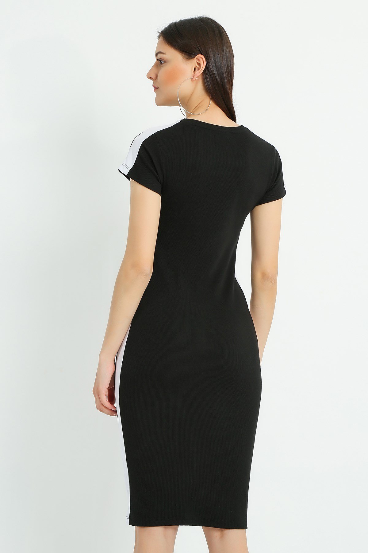 ESNEK KUMAŞ YANDAN ŞERİT DETAYLI MİDİ BOY KISA KOLLU GÜNLÜK SİYAH SPOR ELBİSE SİYAH GÜNLÜK ELBİSE SİYAH YAZLIK ELBİSE BLACK MIDI DAYDRESS 4646031907091