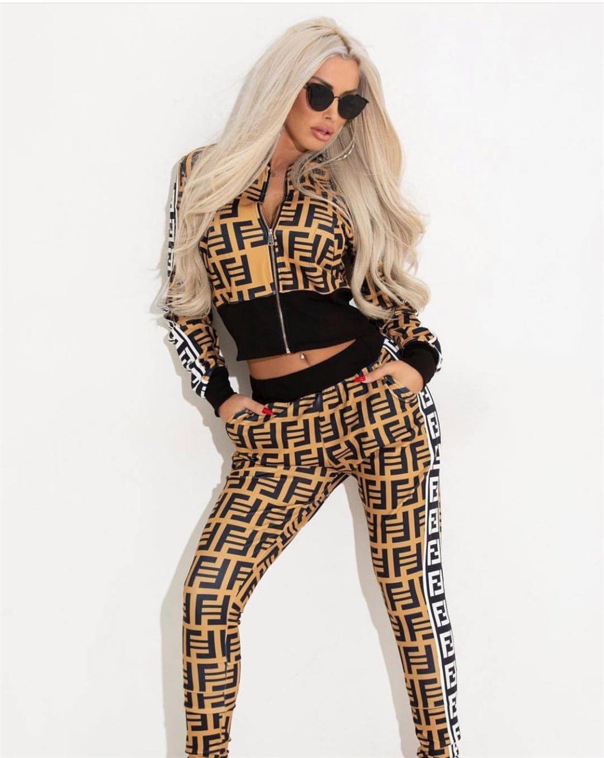 ESNEK MİKRO KUMAŞ FENDI DETAYLI BAYAN EŞOFMAN TAKIM FENDI EŞOFMAN TAKIM WOMAN FENDI SPORTSWEAR LP-269