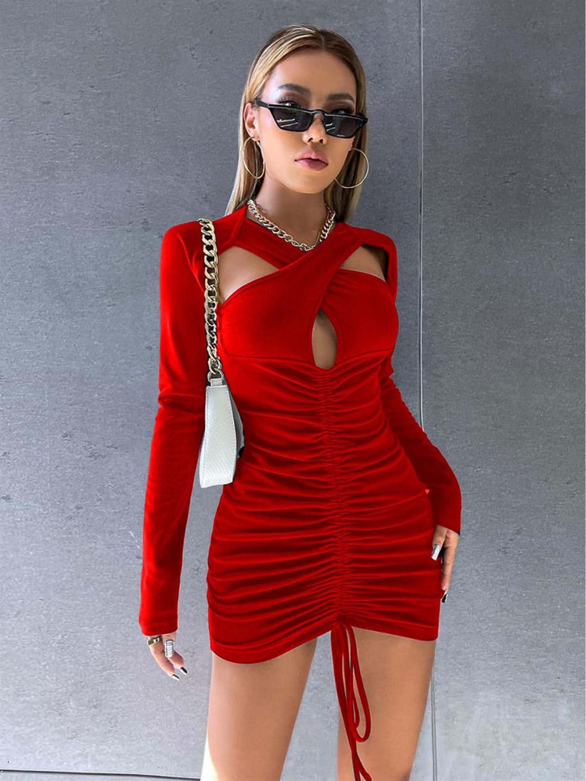ESNEK SANDY KUMAŞ GÖĞÜS DEKOLTELİ BÜZGÜ DETAYLI KIRMIZI UZUN KOLLU MİNİ ELBİSE RED MINI DRESS LP-317-KIRMIZI