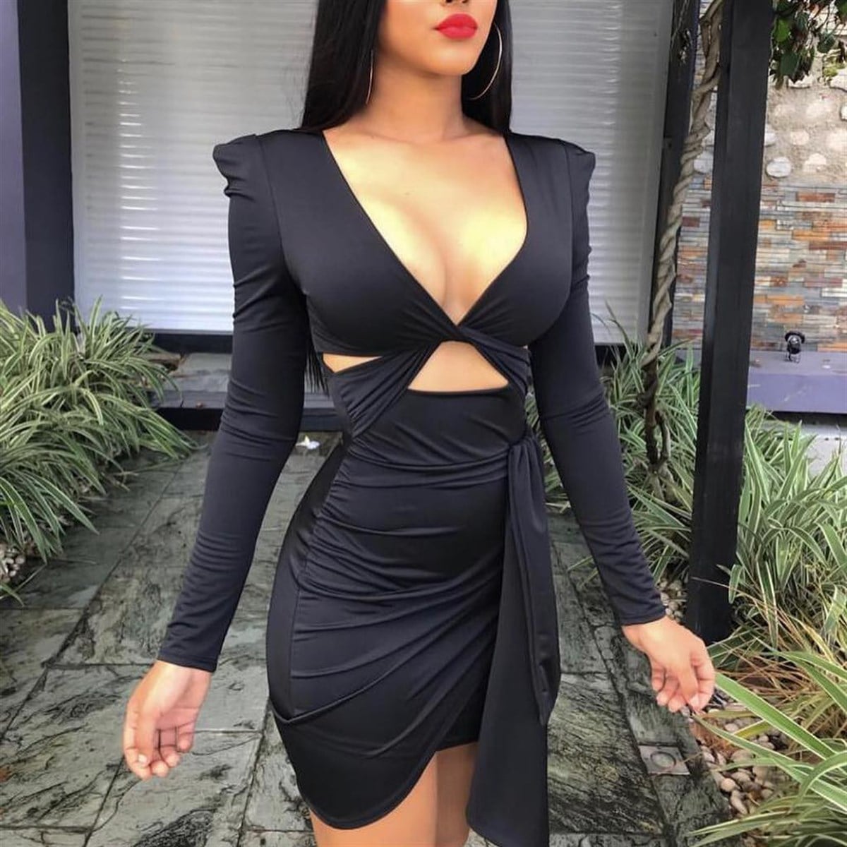 ESNEK SANDY KUMAŞ GÖĞÜS DEKOLTELİ SİYAH GECE ELBİSESİ BLACK MINI DRESS LP-221-1