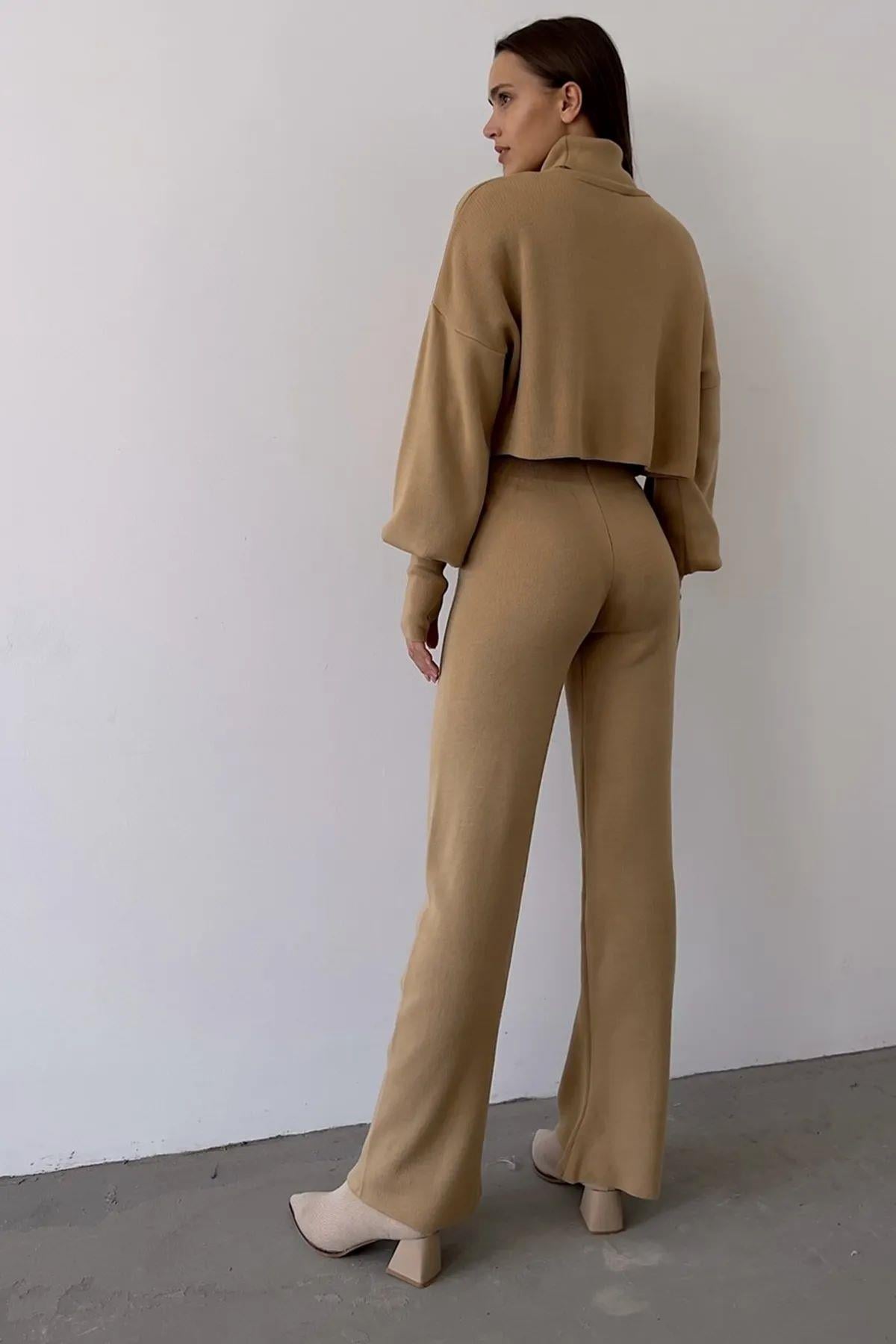 ESNEK TRİKO KUMAŞ EL GEÇMELİ MAVİ UZUN KOLLU ÜST VE YÜKSEK BEL PANTOLON İKİLİ TAKIM SD-015-CAMEL