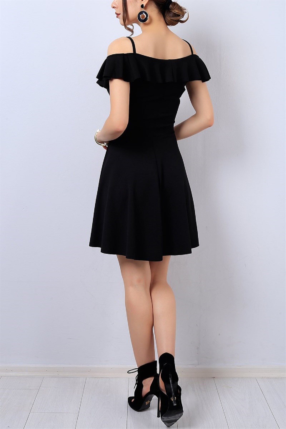 GÖĞÜSÜ VOLAN DETAYLI V YAKA KOLSUZ SİYAH MİNİ ELBİSE SİYAH MİNİ ABİYE ELBİSE SİYAH GECE ELBİSESİ BLACK MINI DRESS BLACK PARTY DRESS BLACK CLUBWEAR emr-077-SİYAH