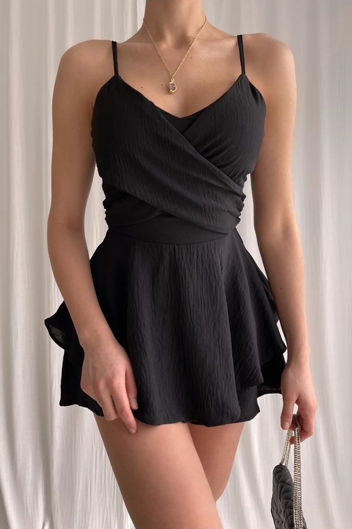 JESSİCA KUMAŞ GÖĞÜS DEKOLTELİ AYARLANABİLİR ASKILI SİYAH TULUM BLACK BODYSUIT MSCX-125-SİYAH