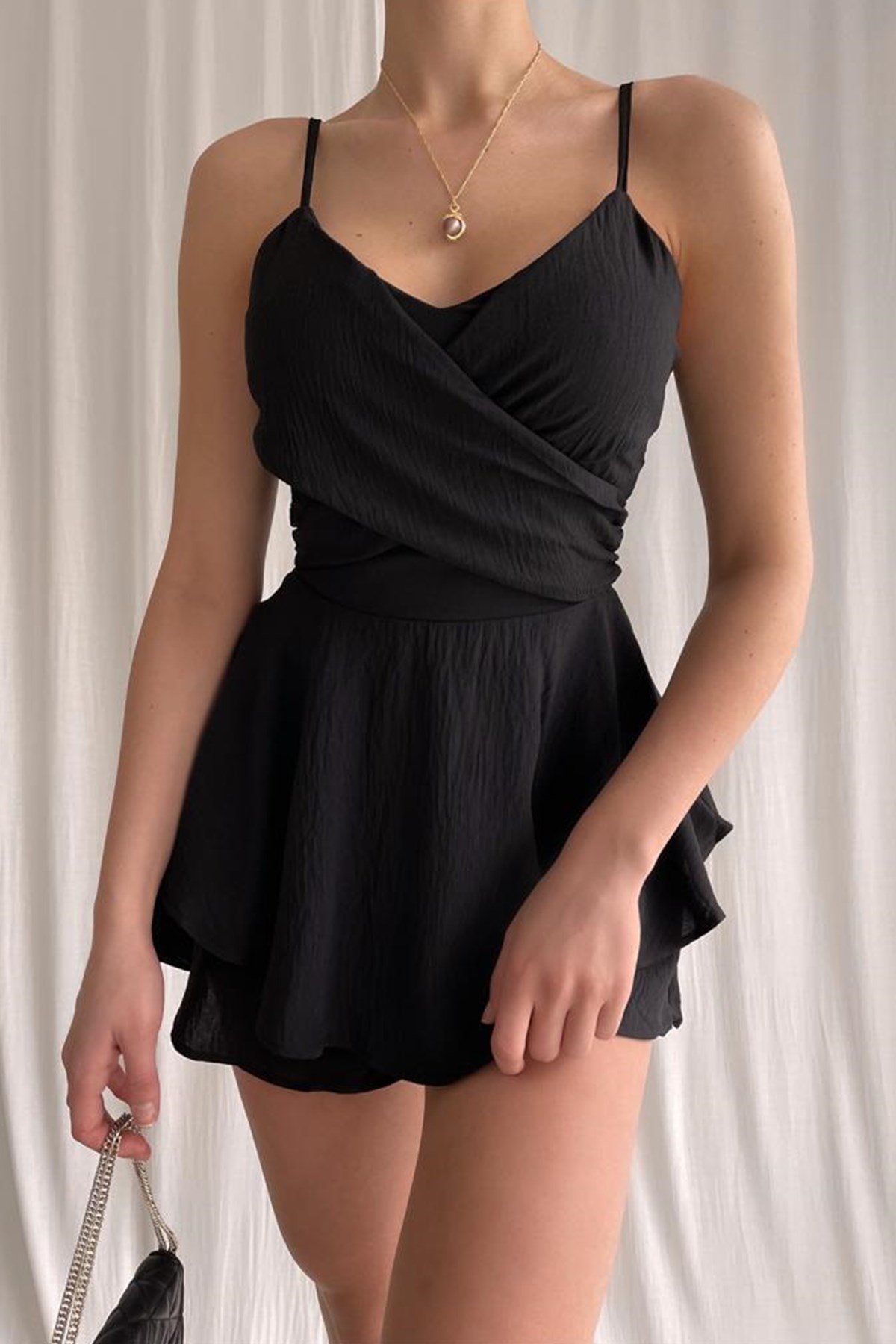 JESSİCA KUMAŞ GÖĞÜS DEKOLTELİ AYARLANABİLİR ASKILI SİYAH TULUM BLACK BODYSUIT MSCX-125-SİYAH