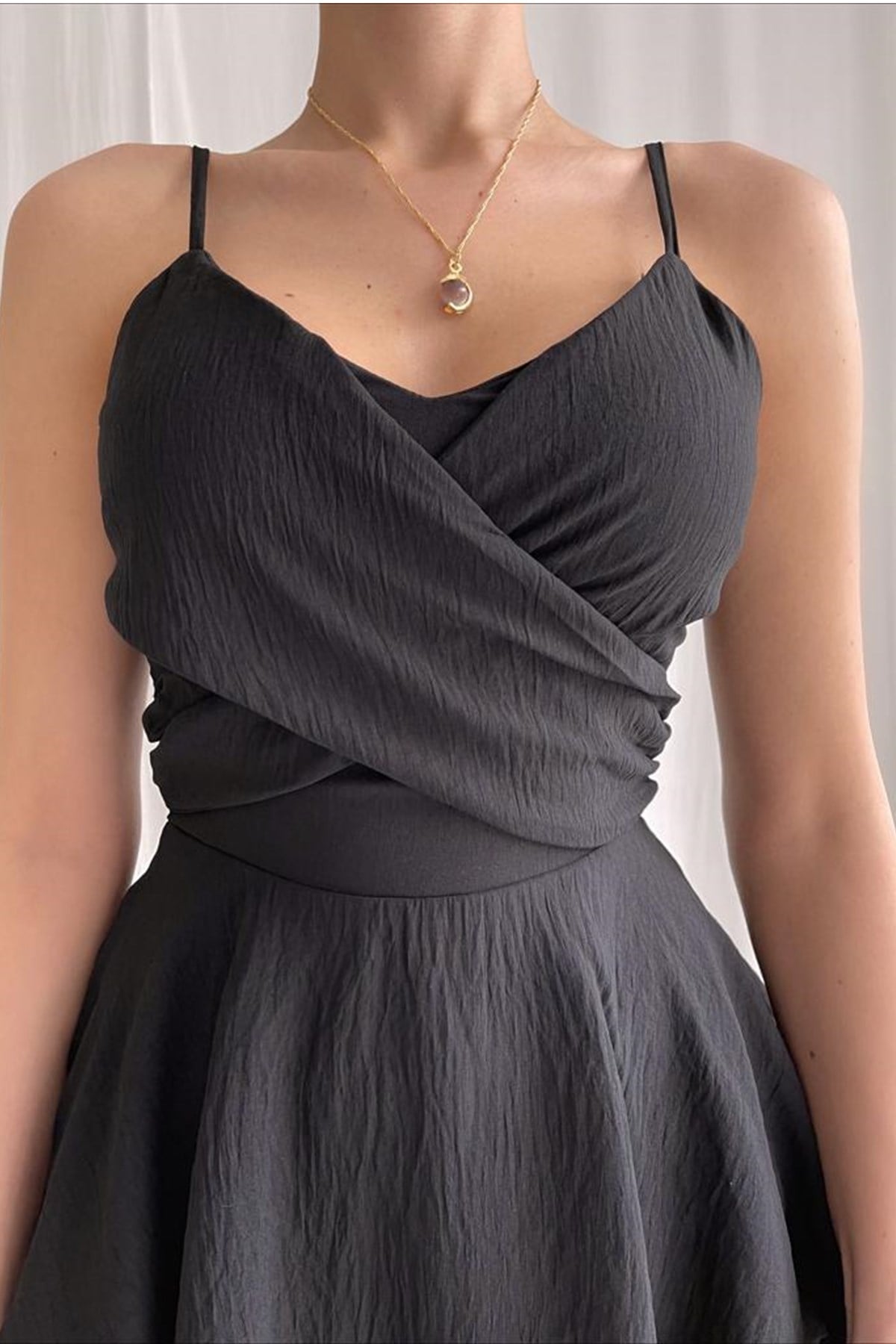 JESSİCA KUMAŞ GÖĞÜS DEKOLTELİ AYARLANABİLİR ASKILI SİYAH TULUM BLACK BODYSUIT MSCX-125-SİYAH