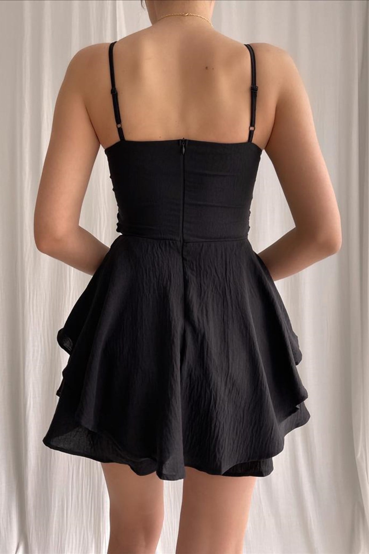 JESSİCA KUMAŞ GÖĞÜS DEKOLTELİ AYARLANABİLİR ASKILI SİYAH TULUM BLACK BODYSUIT MSCX-125-SİYAH