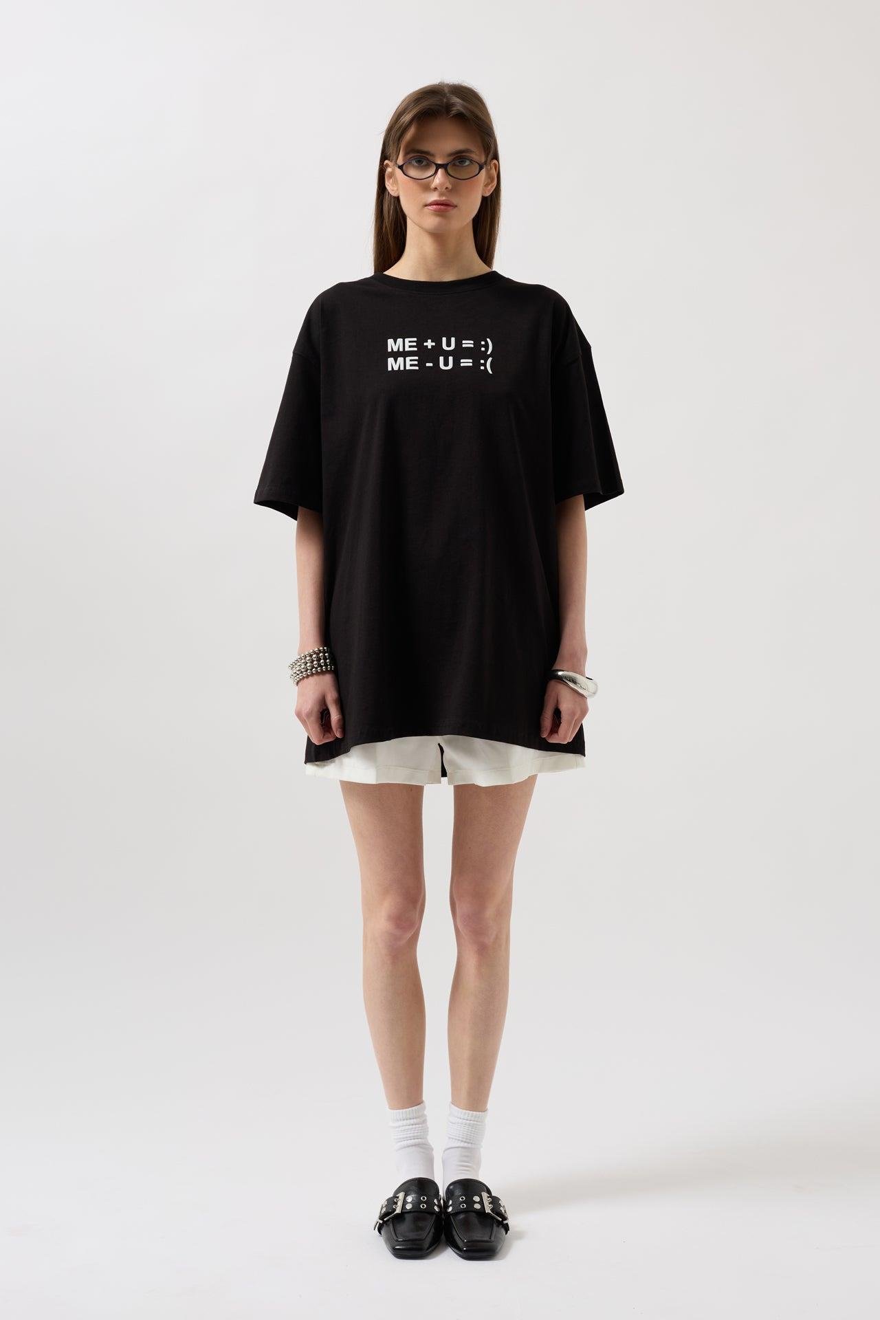 Kabartma Baskılı Siyah T-Shirt