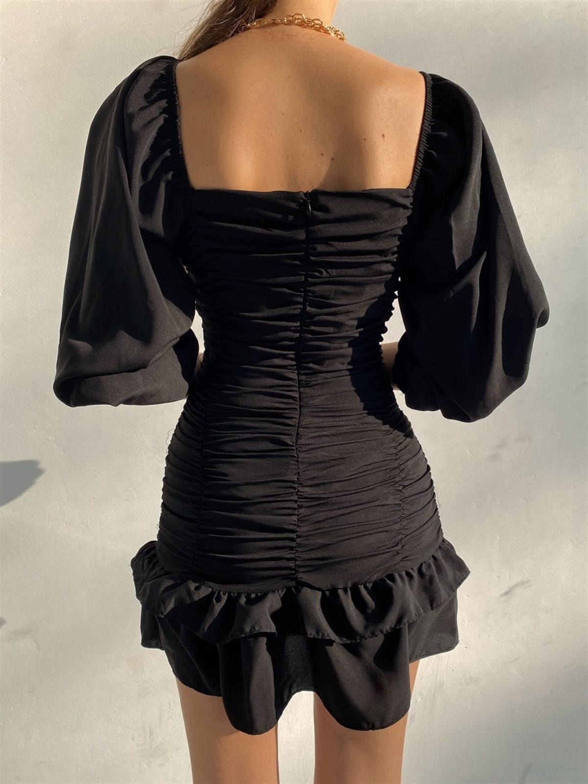 KREP KUMAŞ BALON KOL KARE YAKA SİYAH MİNİ ELBİSE BLACK MINI DRESS SD-008-SİYAH