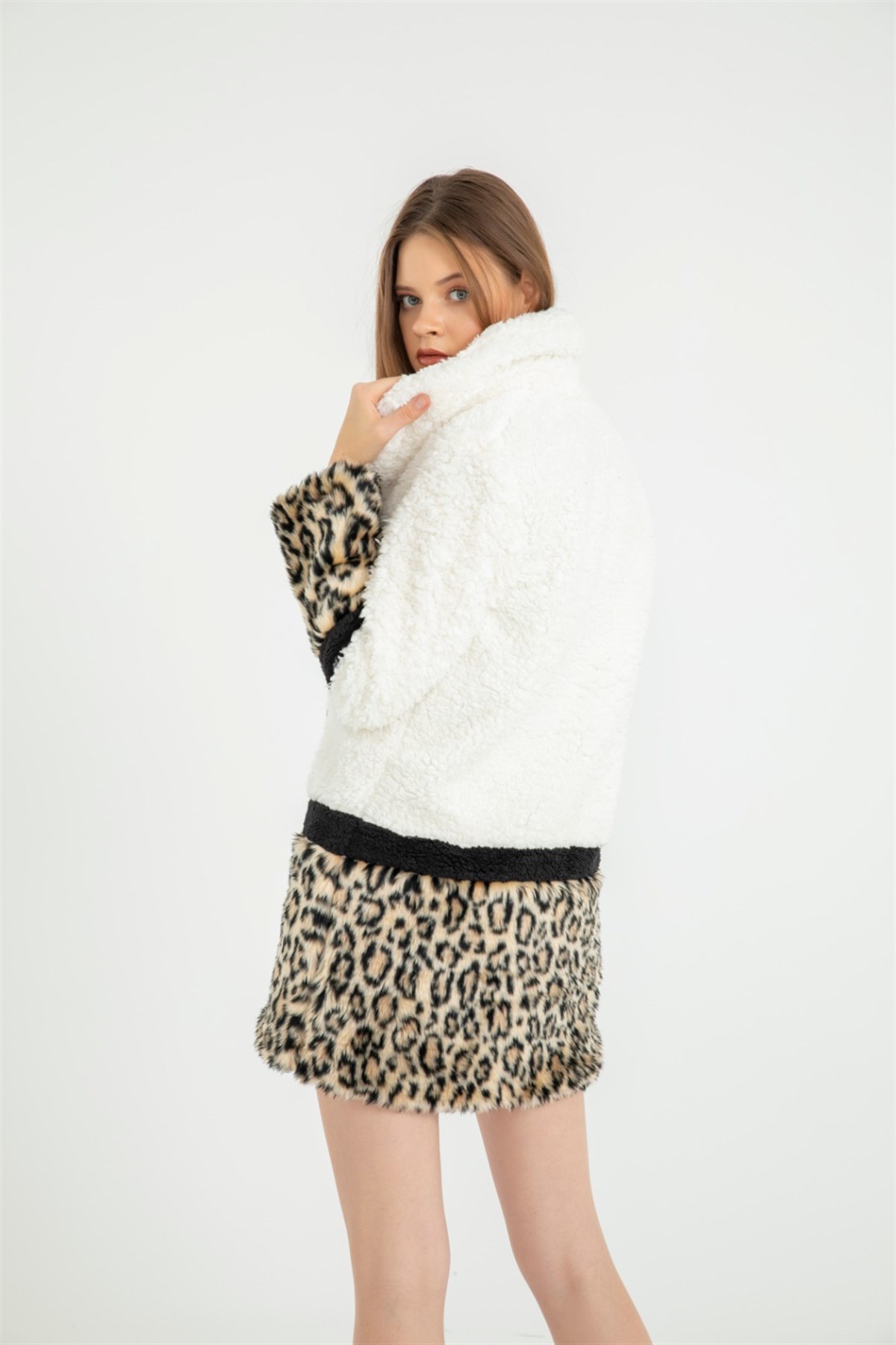 LEOPAR DETAYLI TEDDY KUMAŞ MONT BEYAZ TEDDY KUMAŞ PALTO PELUŞ KIŞLIK MONT KABAN WHITE LEOPARD COAT KTS-001