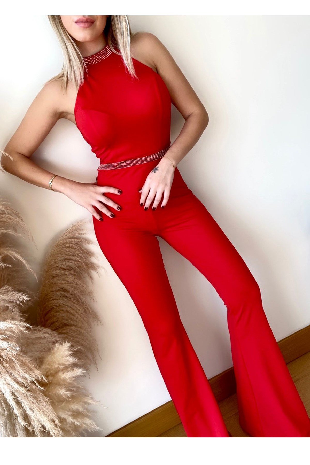 PARLAK TAŞ BASKILI İSPANYOL PAÇA KOLSUZ KIRMIZI TULUM RED BODYSUIT GD-041-KIRMIZI