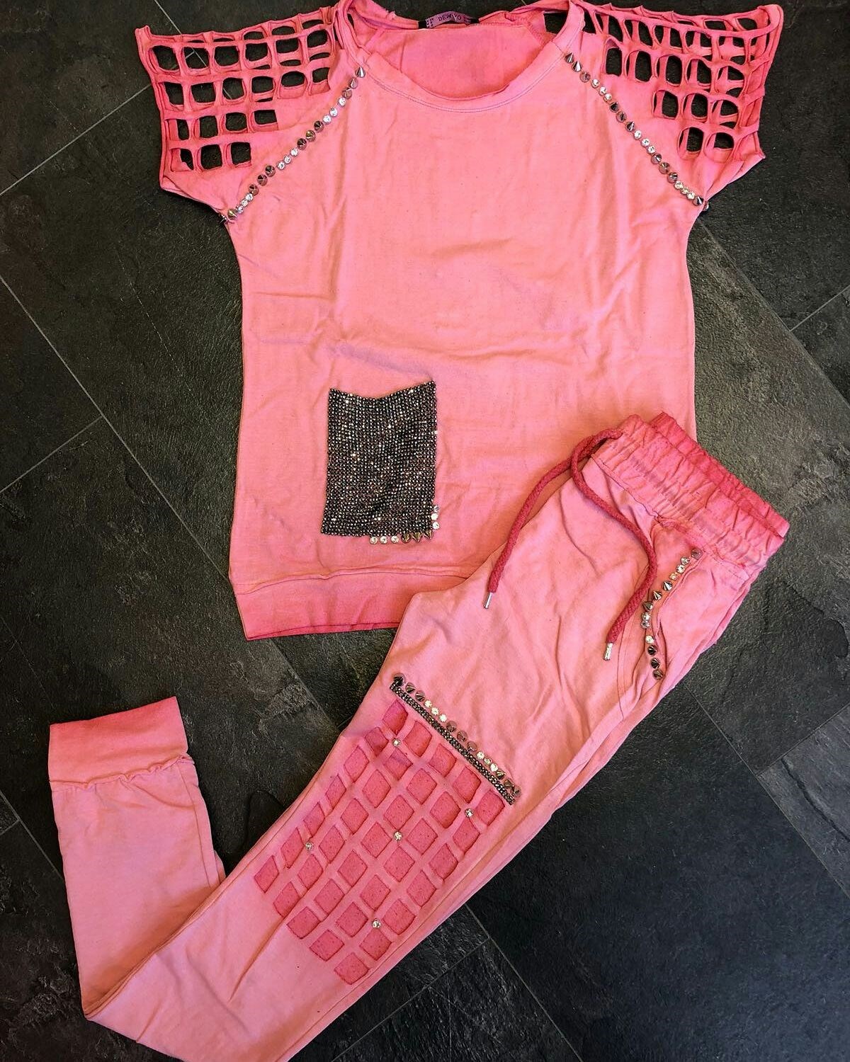 PEMBE ALT ÜST EŞOFMAN TAKIM CHP-085-3