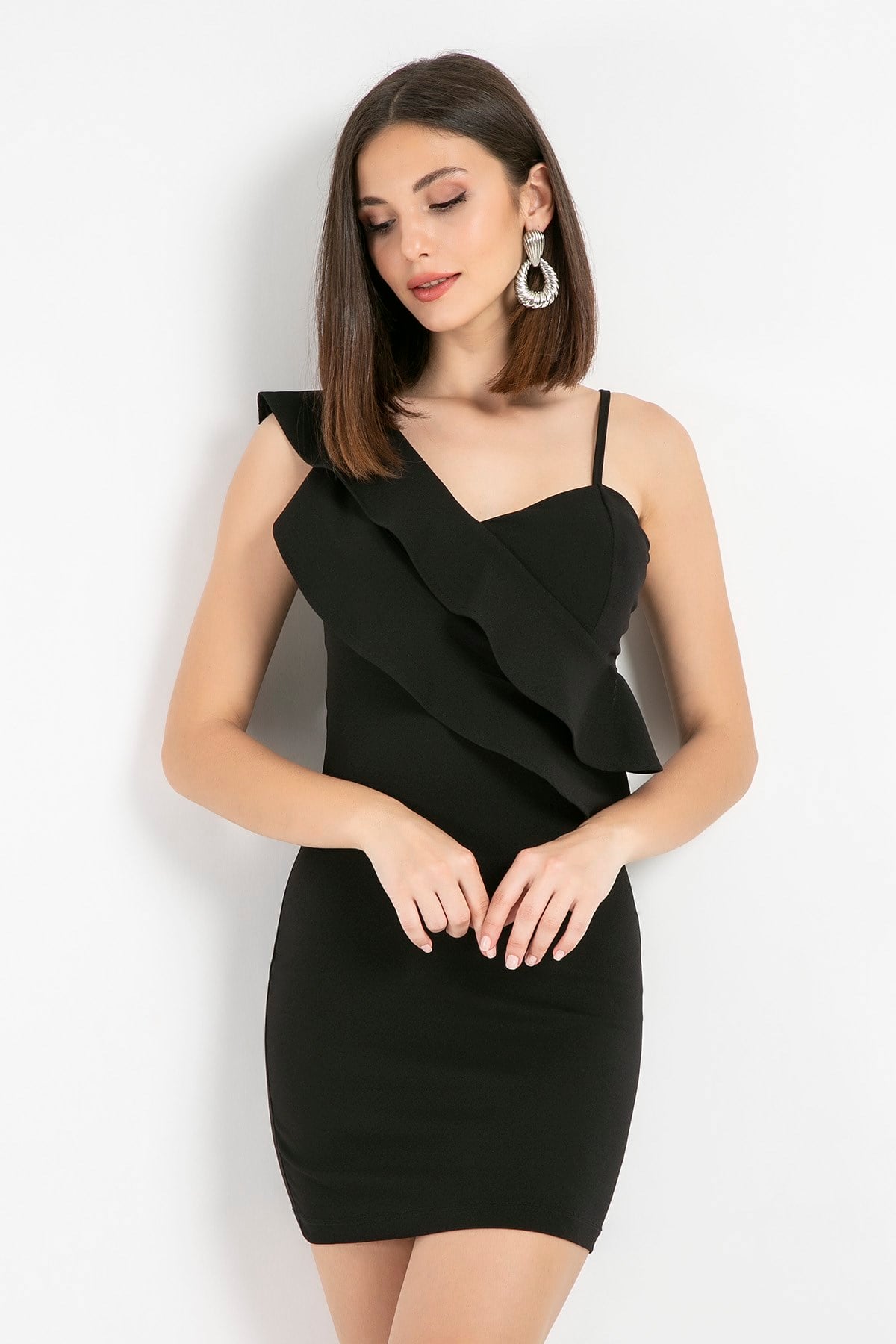 VALON DETAYLI ASKILI SİYAH DEKOLTE MİNİ ELBİSE ASKILI SİYAH ELBİSE SİYAH ABİYE ELBİSE SİYAH MİNİ ELBİSE YAZLIK SİYAH ELBİSE BLACK MINI DRESS BLACK PROMDRESS 4646031943532