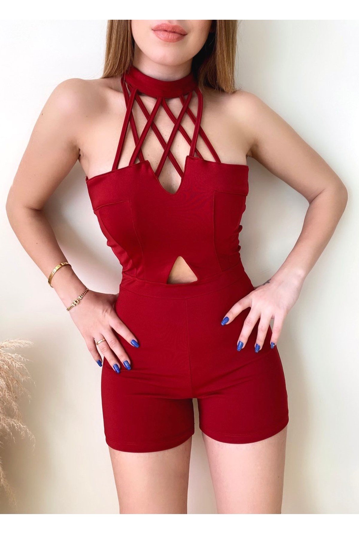 YAKASI BİYE DETAYLI ESNEK KUMAŞ KIRMIZI ŞORTLU TULUM RED BODYSUIT GD-045-KIRMIZI