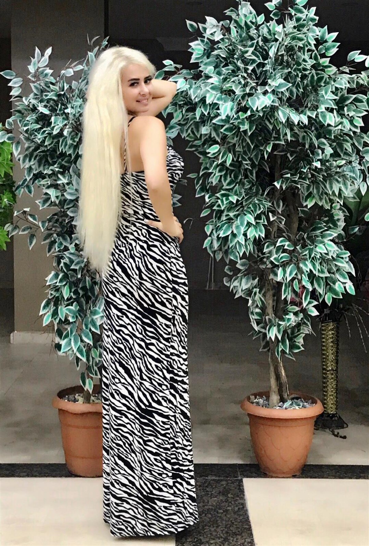 ZEBRA DESENLİ ESNEK KUMAŞ GÖĞÜS DEKOLTELİ YIRTMAÇ DETAY UZUN DEKOLTE ELBİSE LONG DRESS CLUBWEAR GOGO DRESS KY-065-1