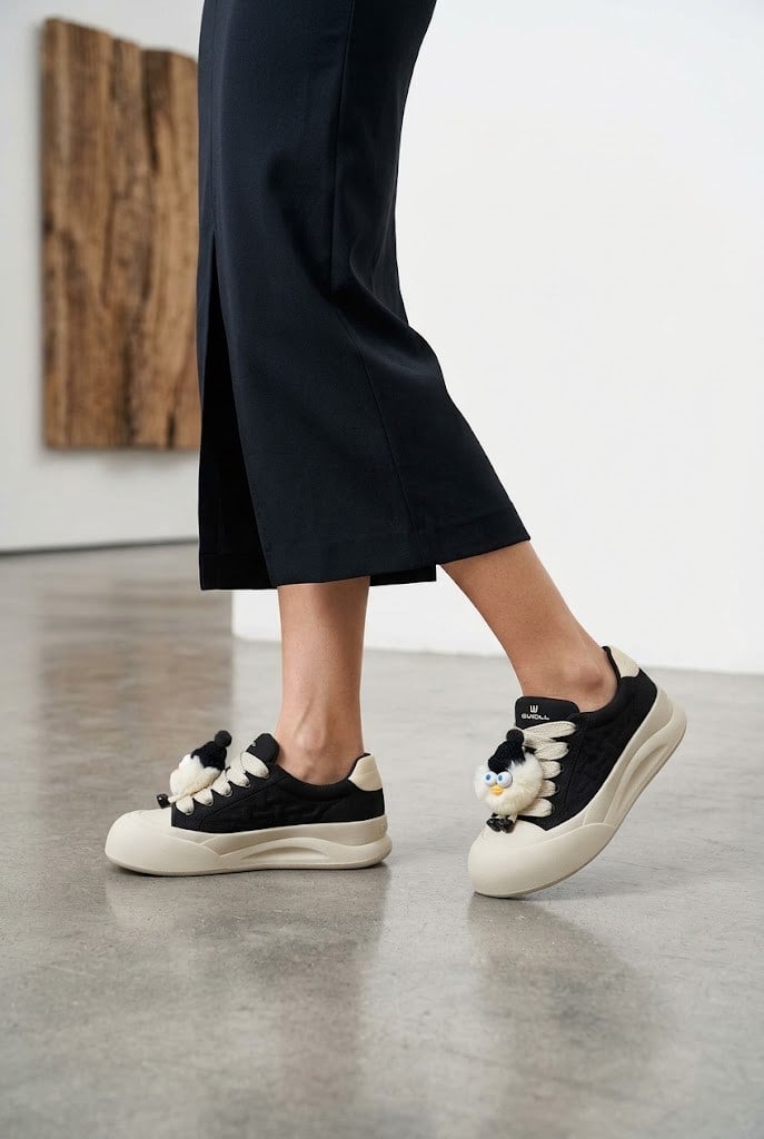 ShoetekLelnon