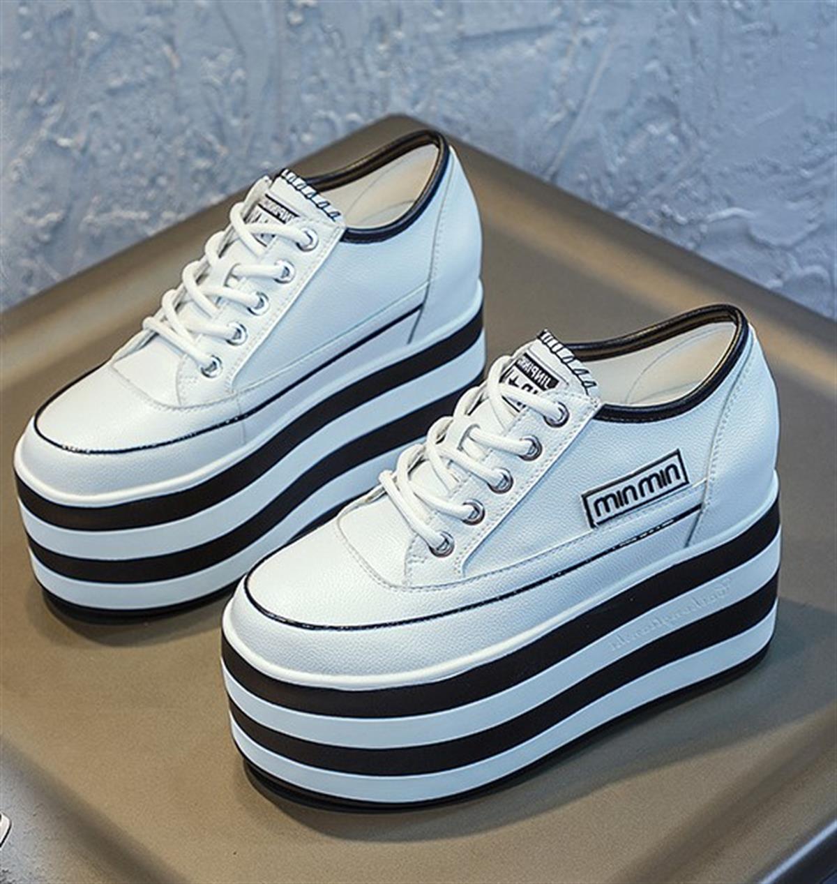 Dolgu Topuk Spor Ayakkabı