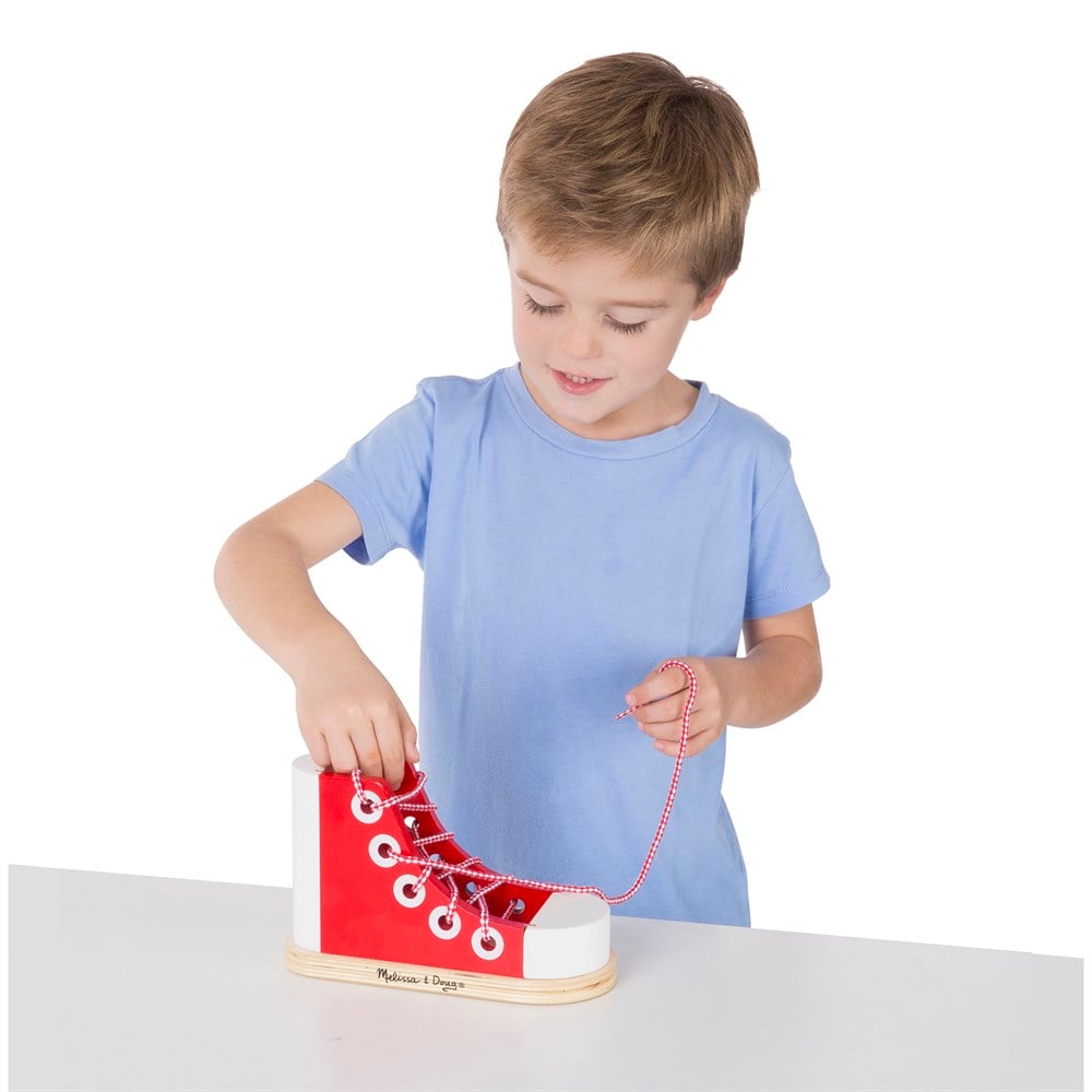 Melissa and Doug AHŞAP AYAKKABI BAĞLAMA