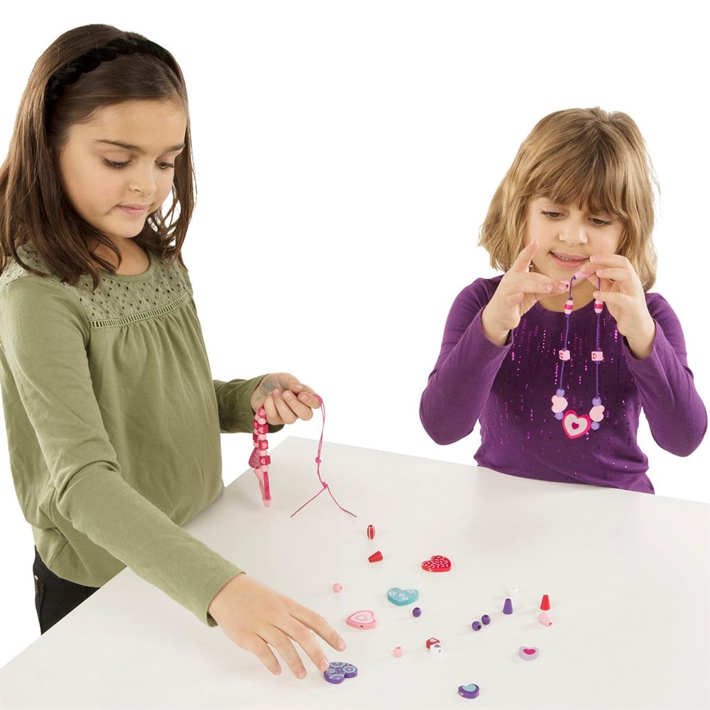 Melissa and Doug AHŞAP BONCUK DİZME - TATLI KALPLER