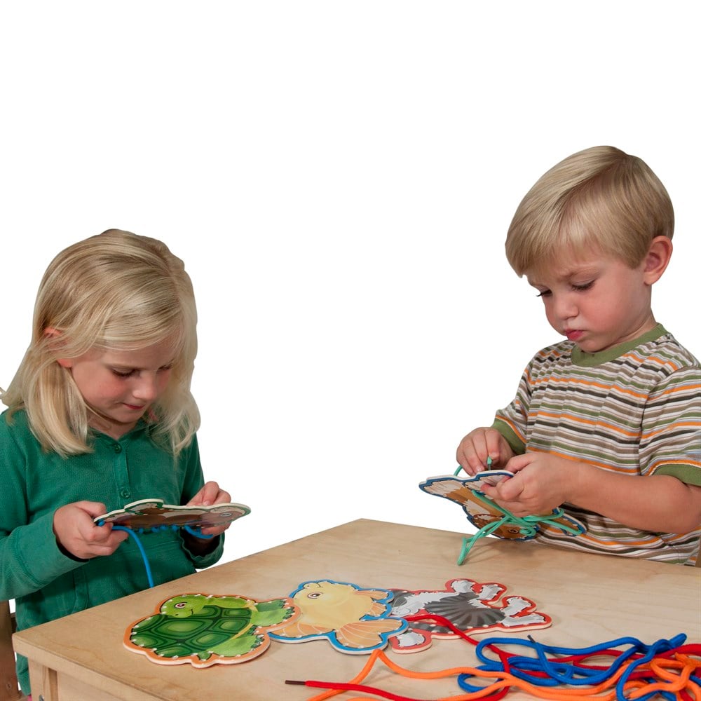 Melissa and Doug AHŞAP İP GEÇİRME EVCİL HAYVANLARI