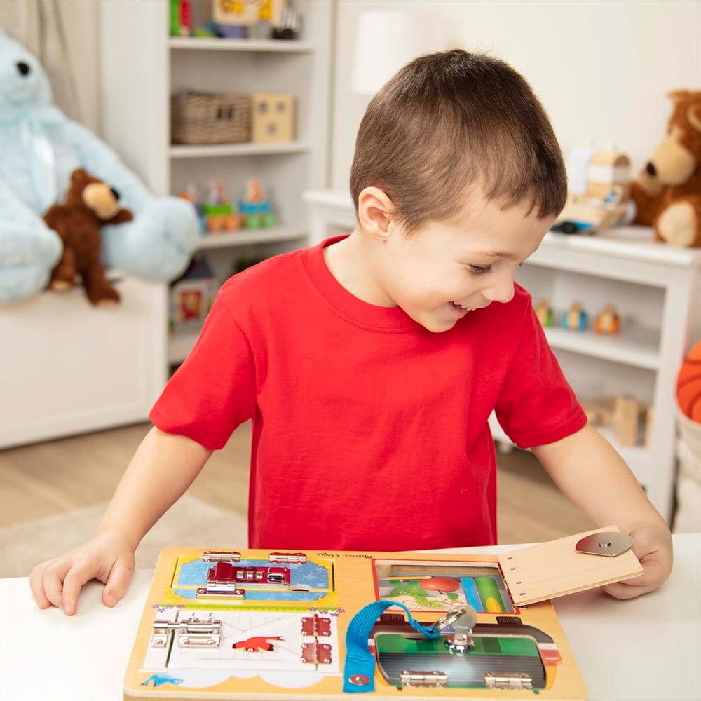 Melissa and Doug AHŞAP KİLİT VE ÇİLİNGİR TAHTASI