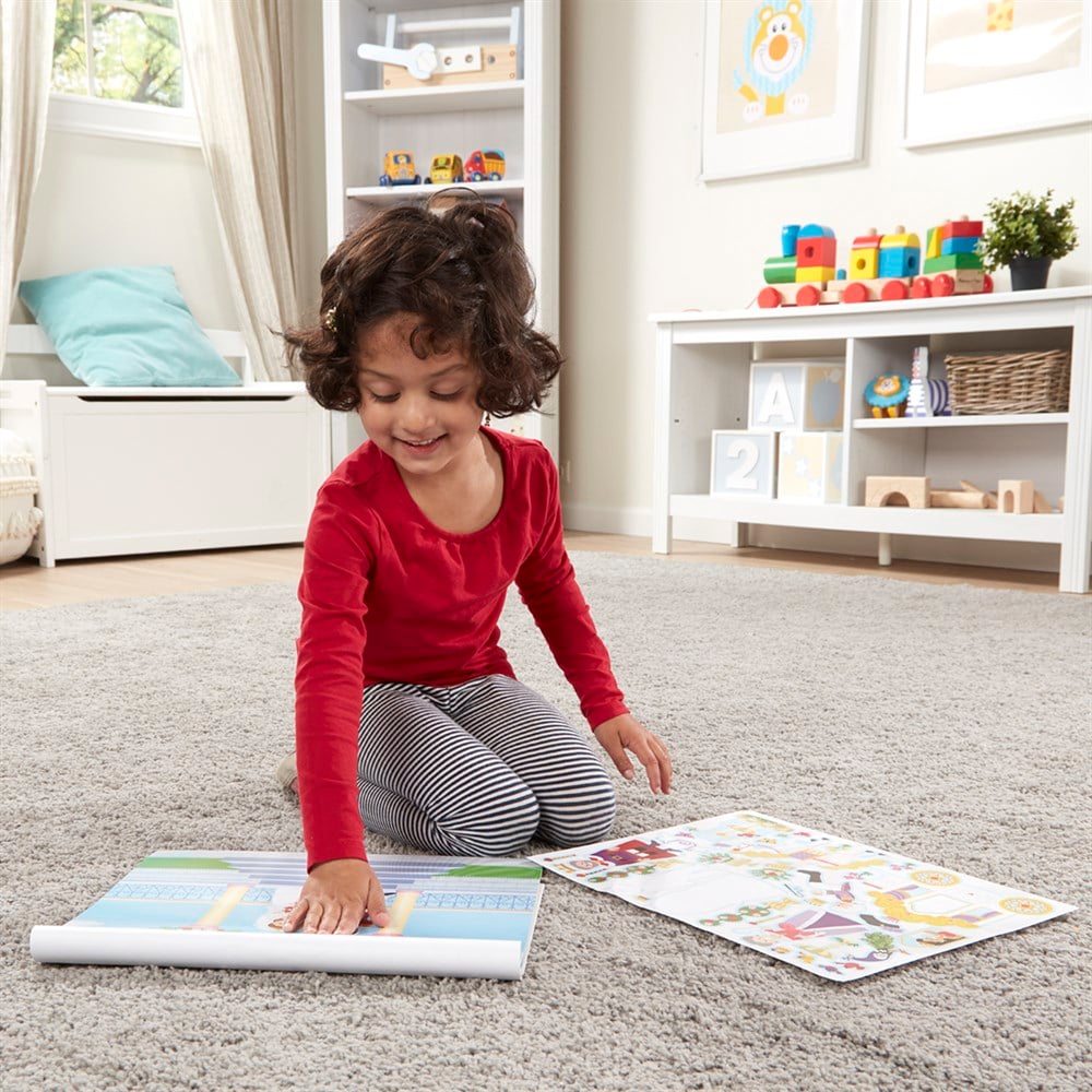 Melissa and Doug TAK ÇIKAR ÇIKARTMA KİTABI - PRENSESLER