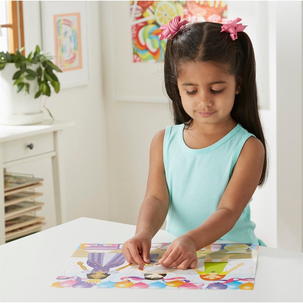 Melissa and Doug TAK ÇIKAR ÇIKARTMA KİTABI - MODA