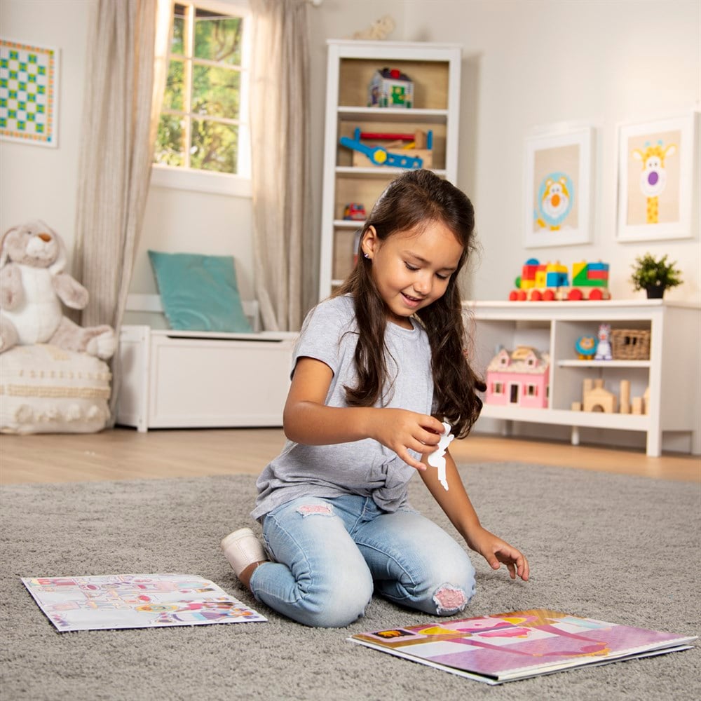 Melissa and Doug TAK ÇIKAR ÇIKARTMA KİTABI - PRENSESLER