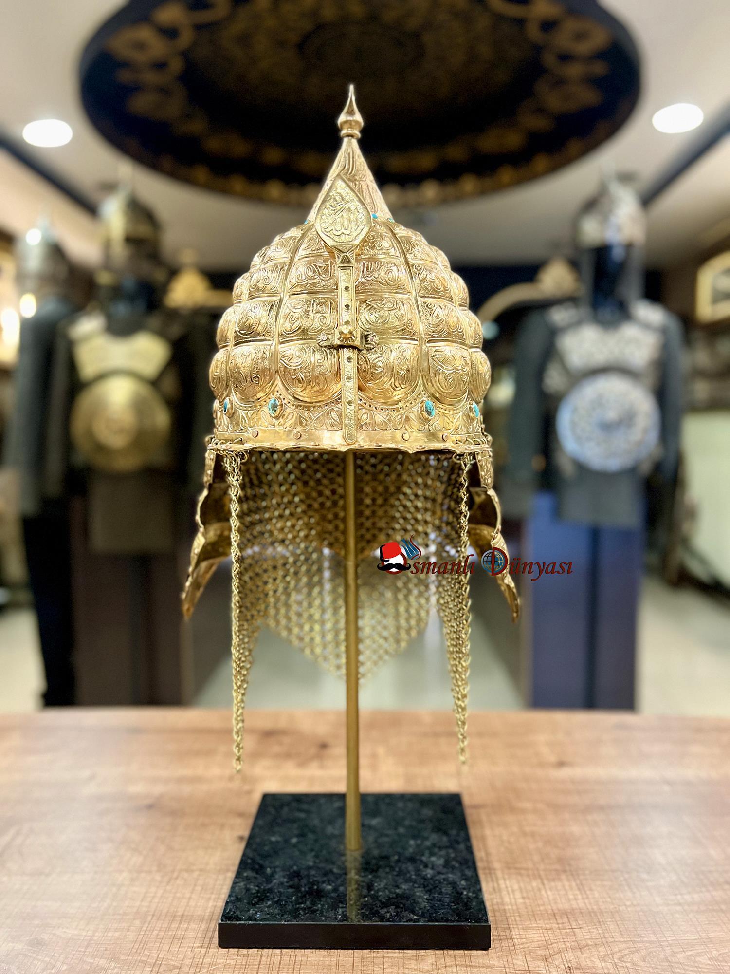 Fatih'in Altın Miğferi: Esmaül Hüsna