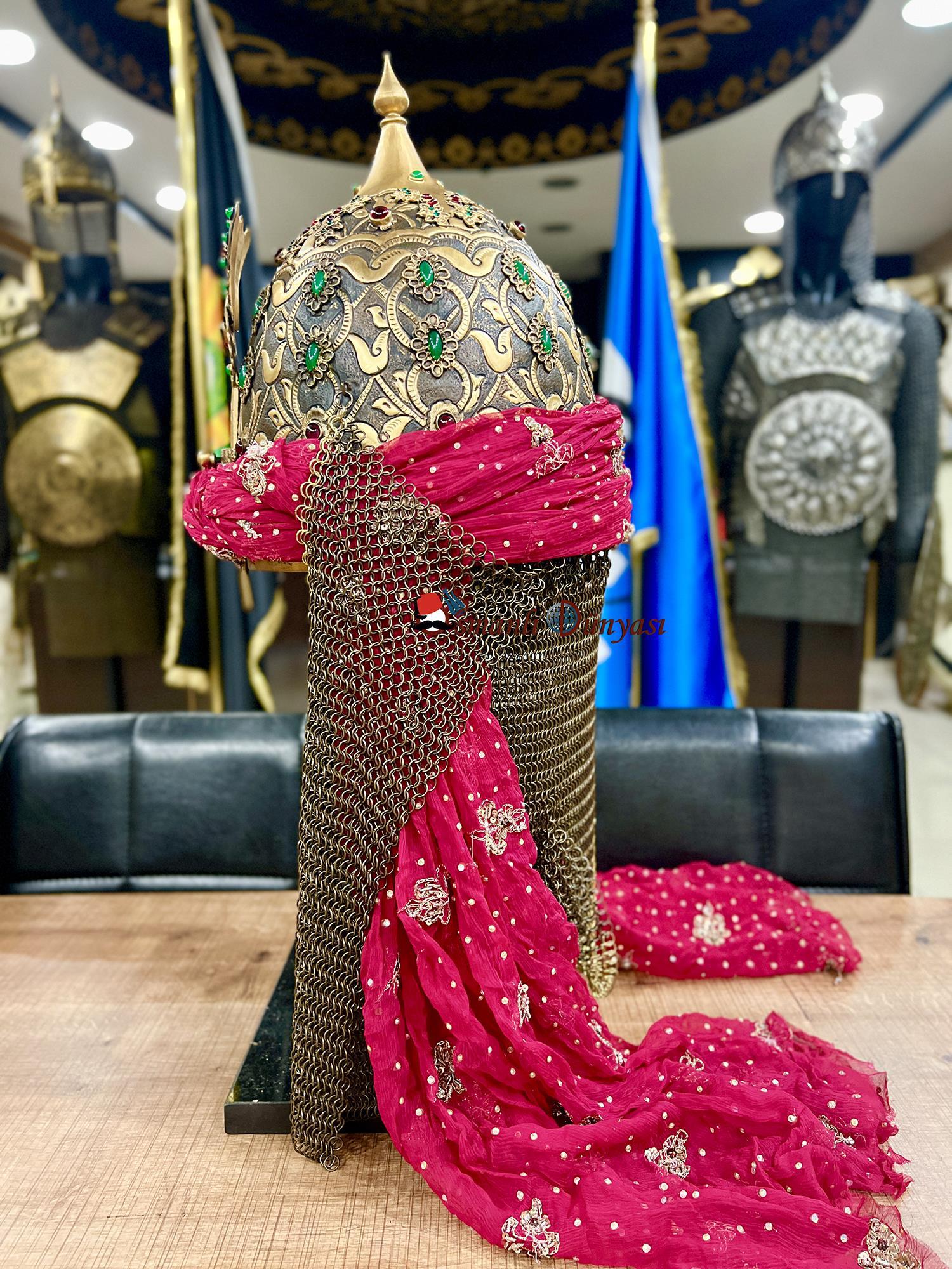 Sultan IV. Murad Han'ın Miğferi: Güç, İhtişam ve Sanatın Buluştuğu Tarihi Miras