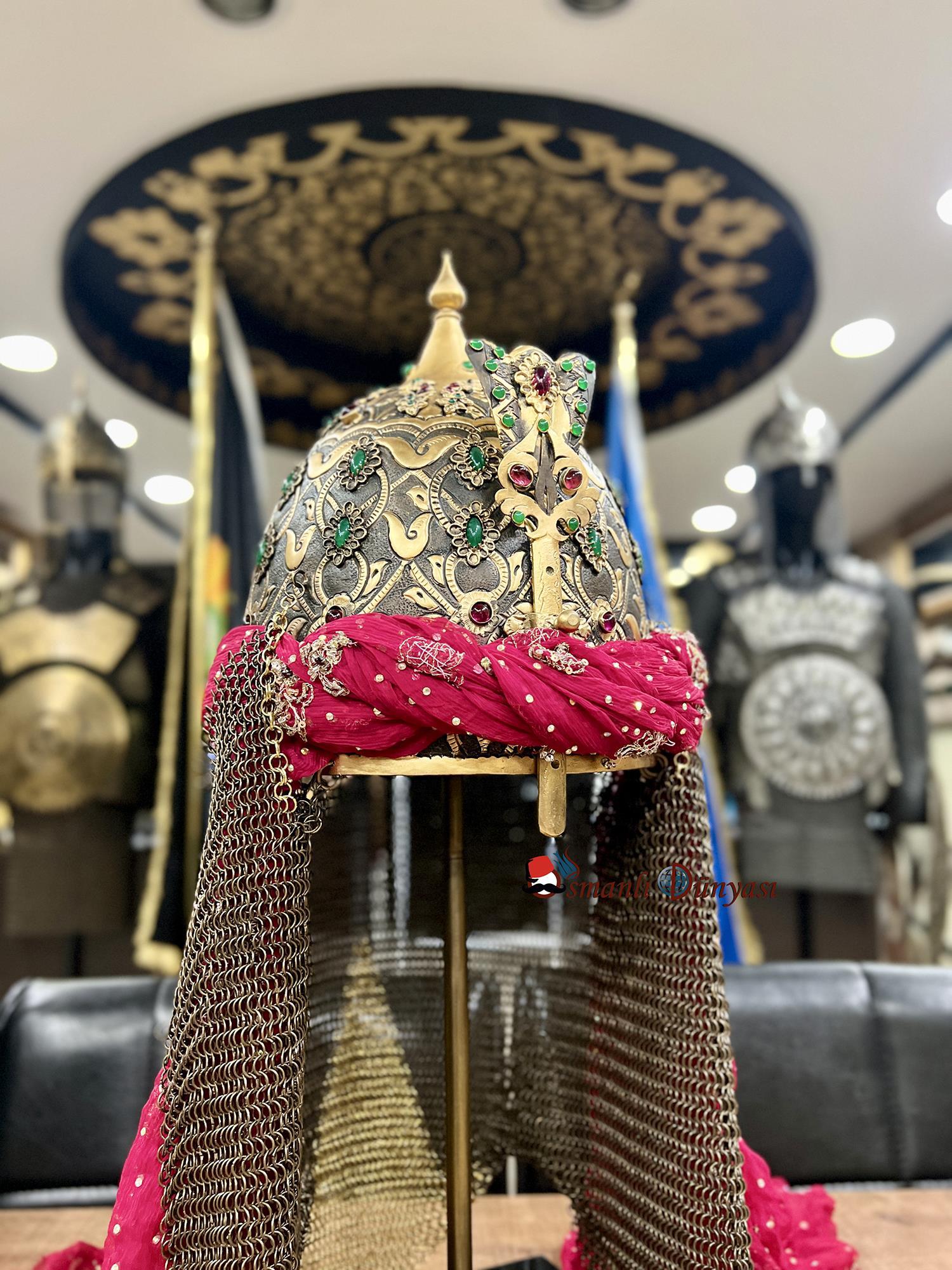 Sultan IV. Murad Han'ın Miğferi: Güç, İhtişam ve Sanatın Buluştuğu Tarihi Miras