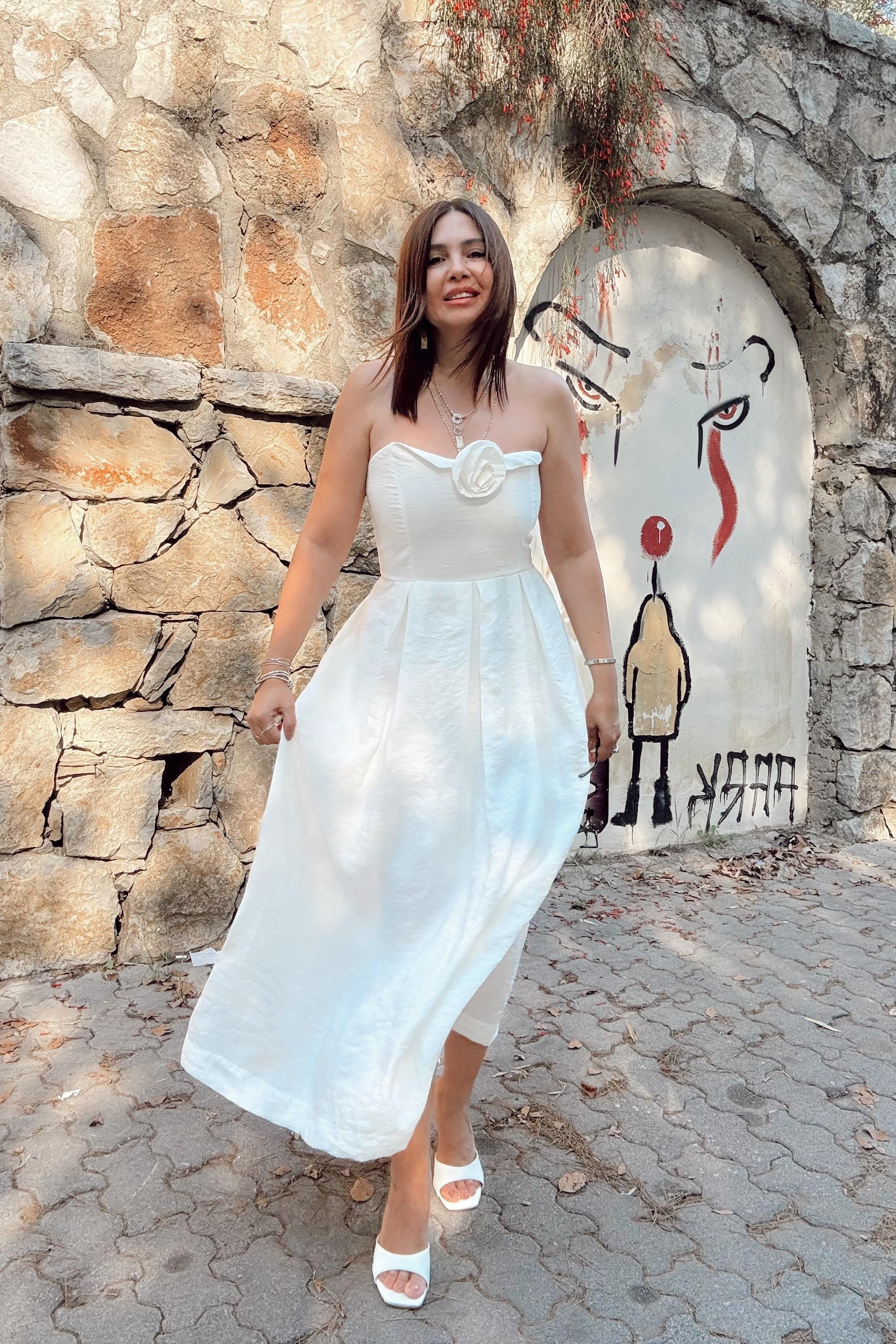 Beyaz Straplez Elbise 