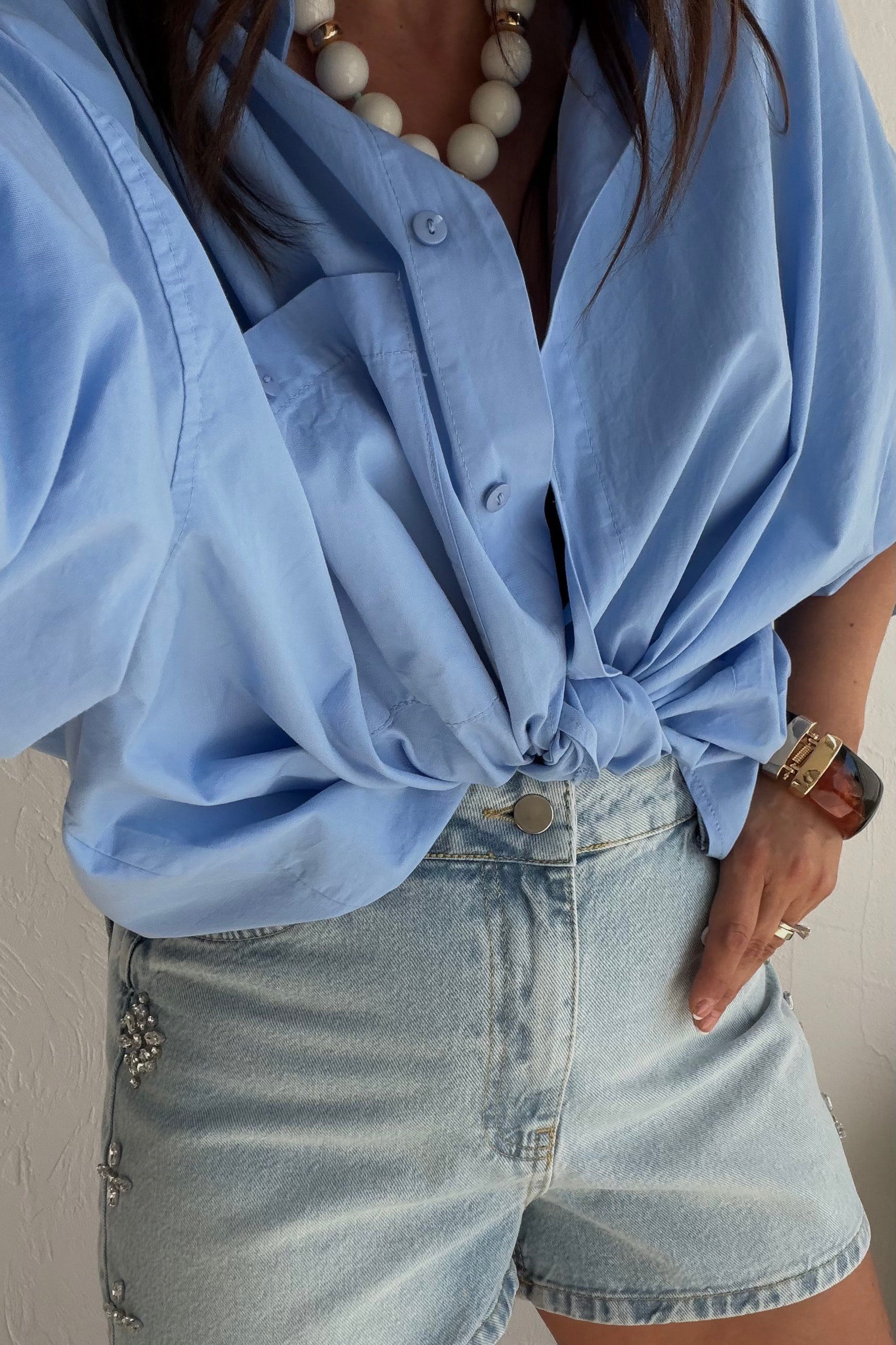 Çiçek Taşlı Denim Şort BUZ MAVİSİ