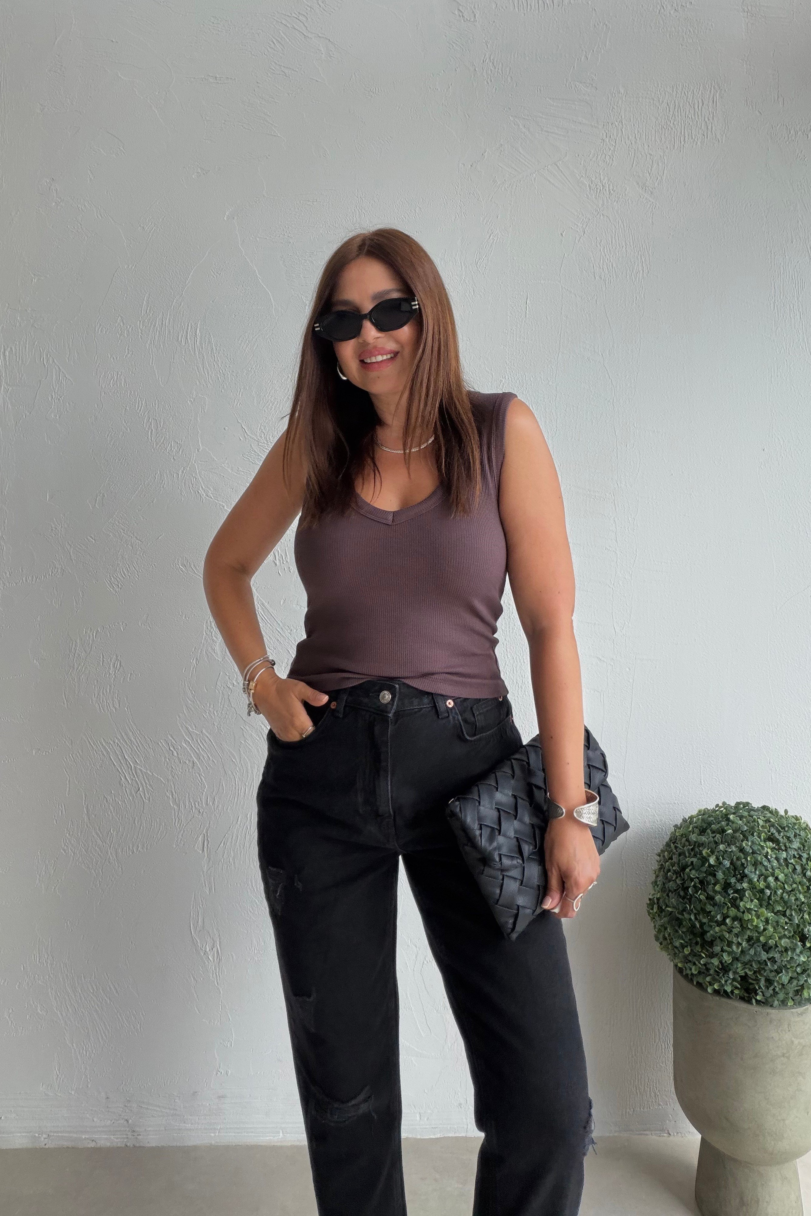 Derin V Yaka Basic Atlet KAHVERENGİ