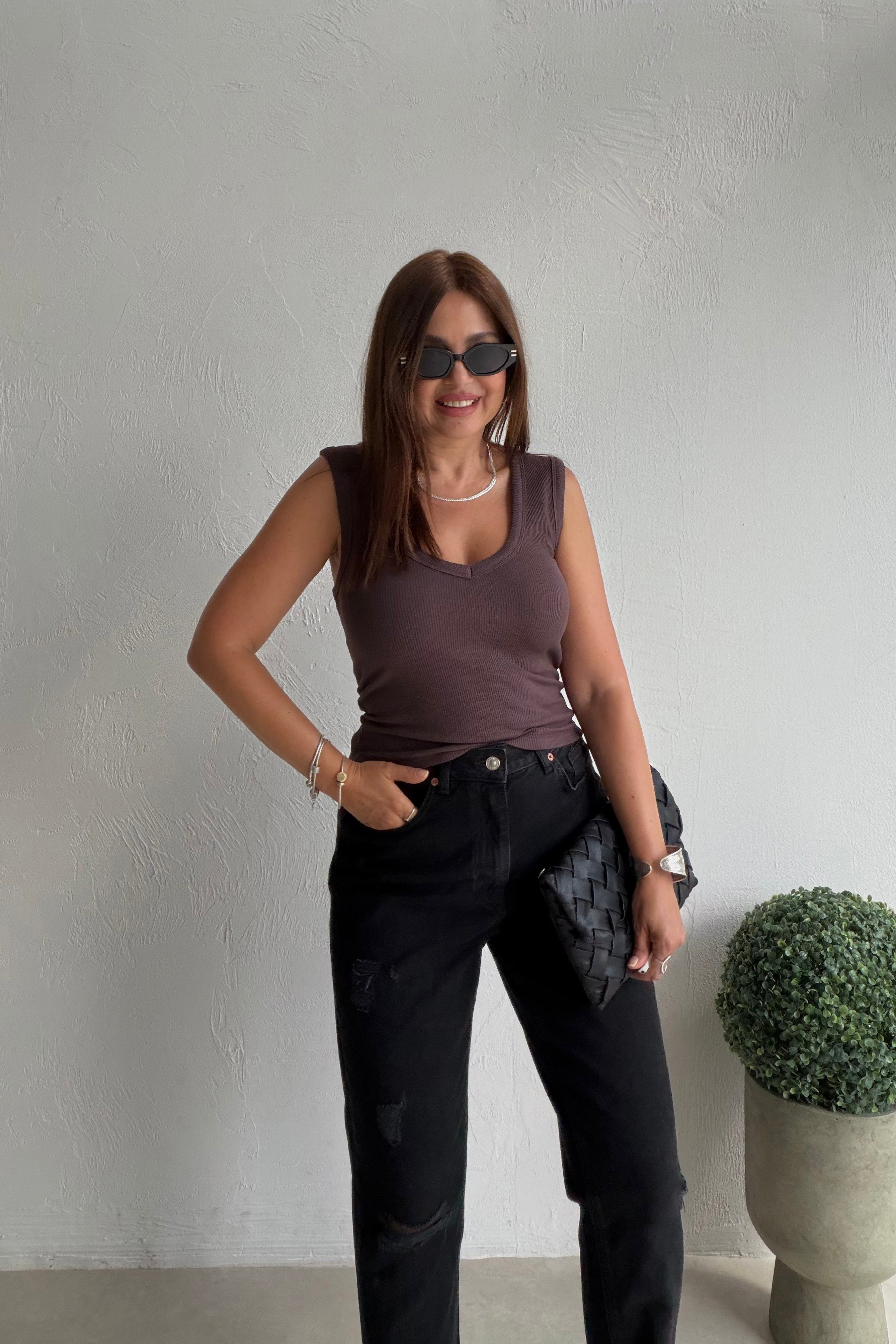 Derin V Yaka Basic Atlet KAHVERENGİ