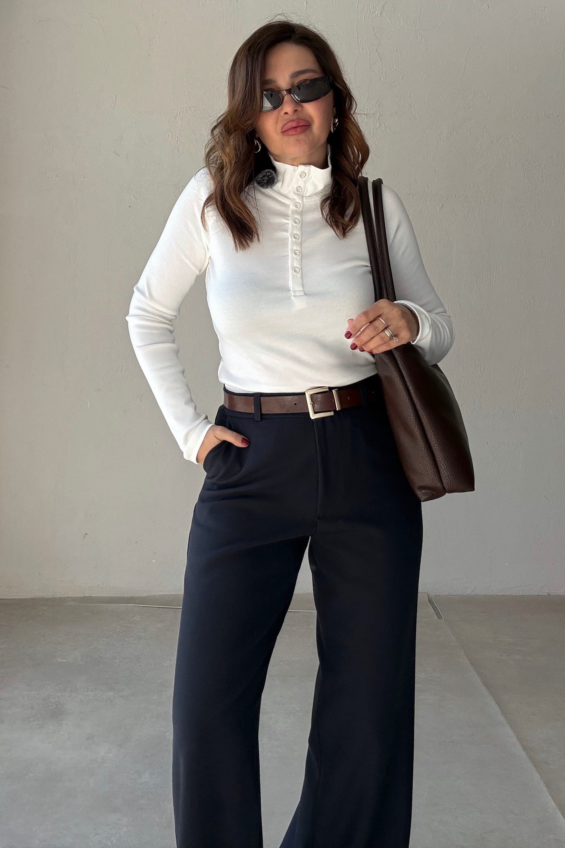 Ekru Yüksek Yaka Basic Üst 