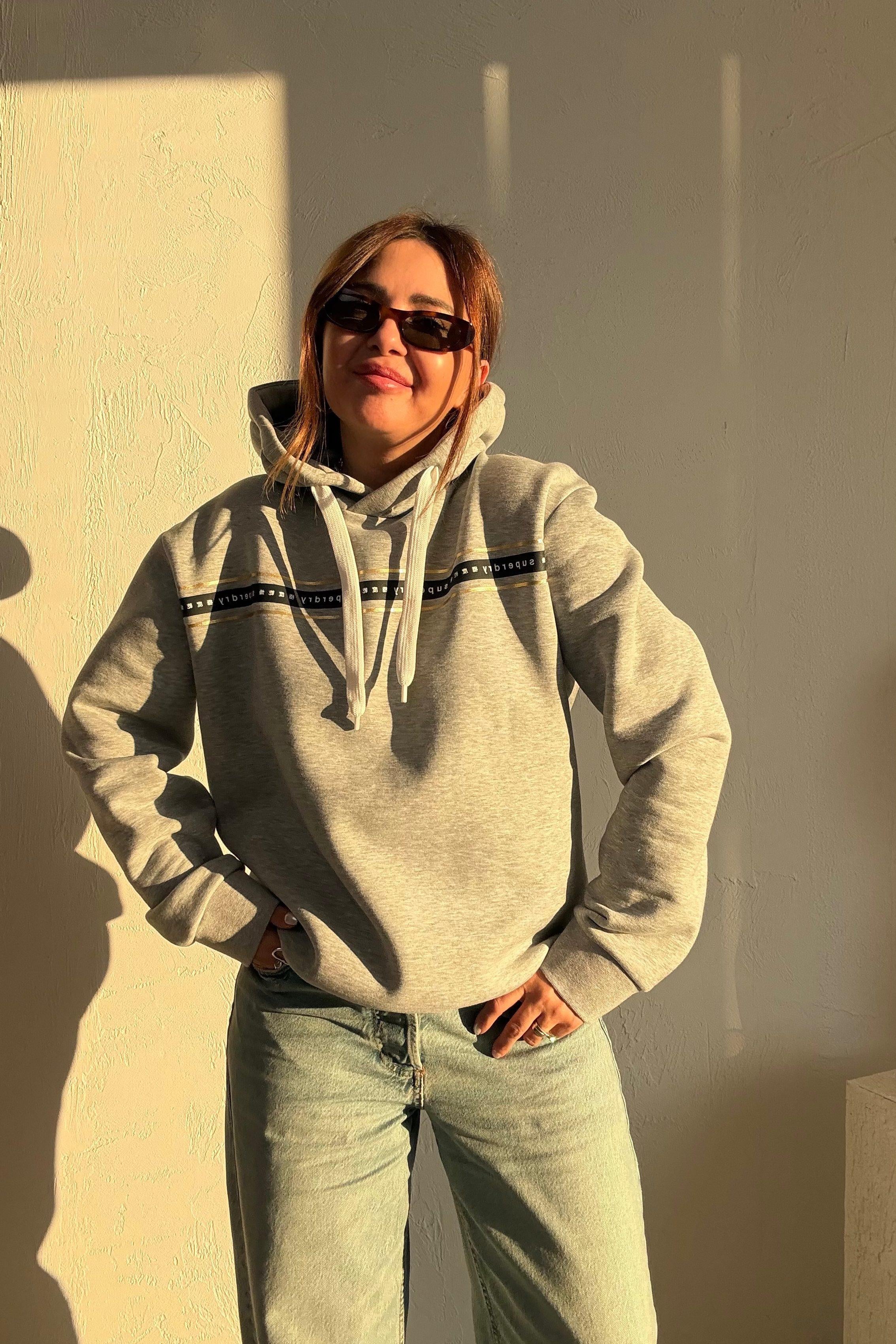 Gri Kapşonlu Sweatshirt 