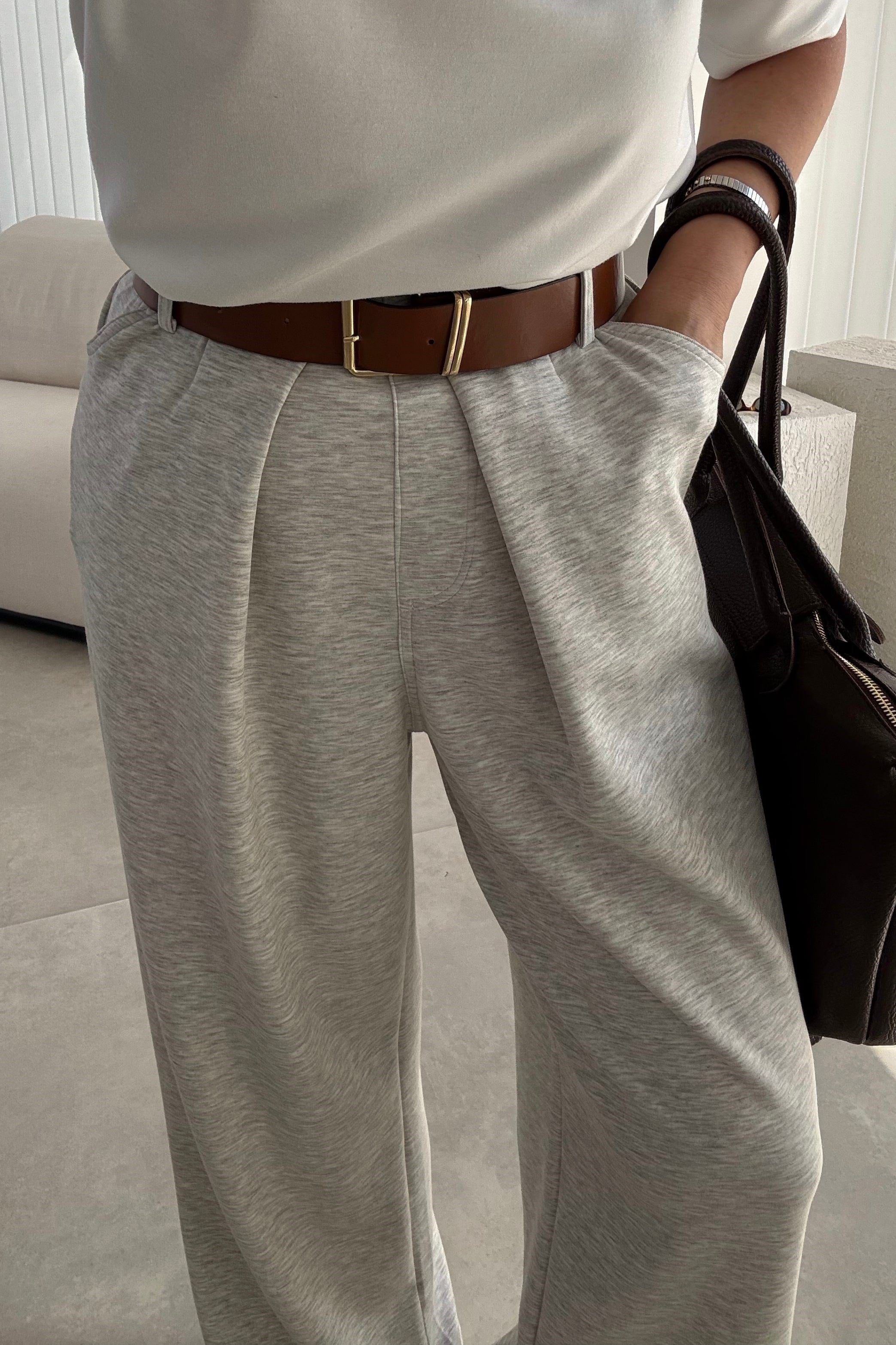 Gri Kemerli Mode Pantolon 