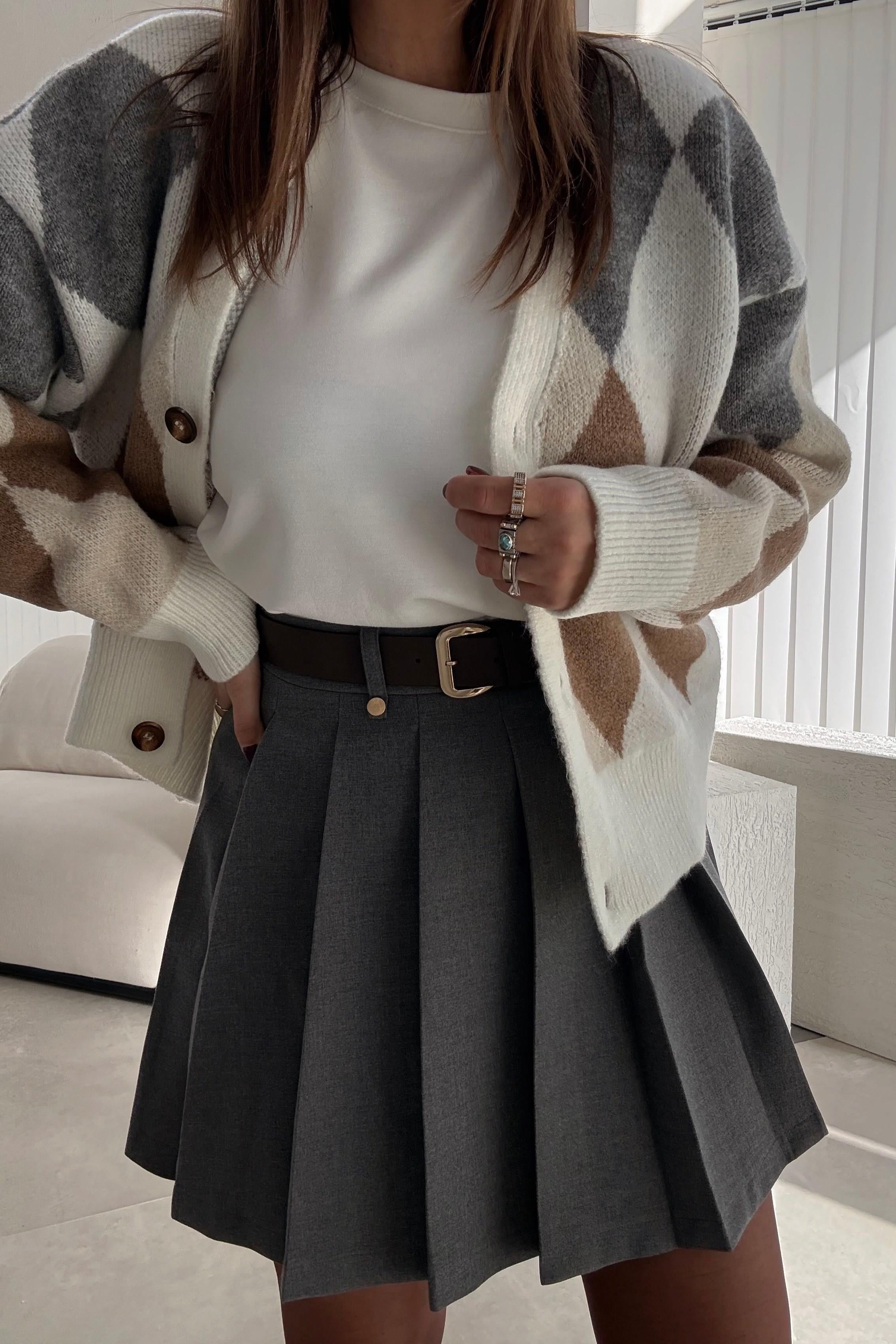 Gri Kemerli Şort Etek 