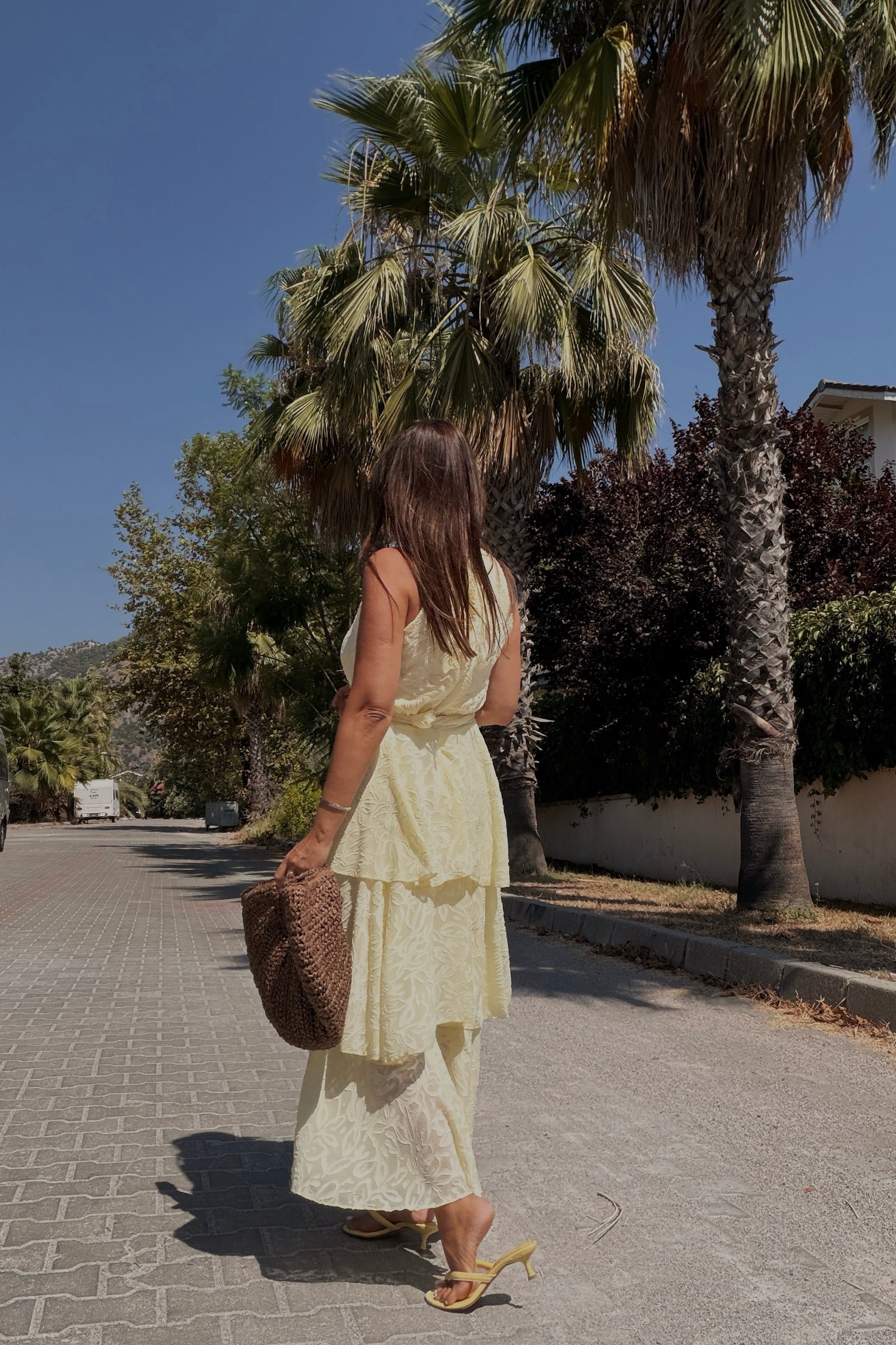 Halter Yaka Katlı Elbise SARI