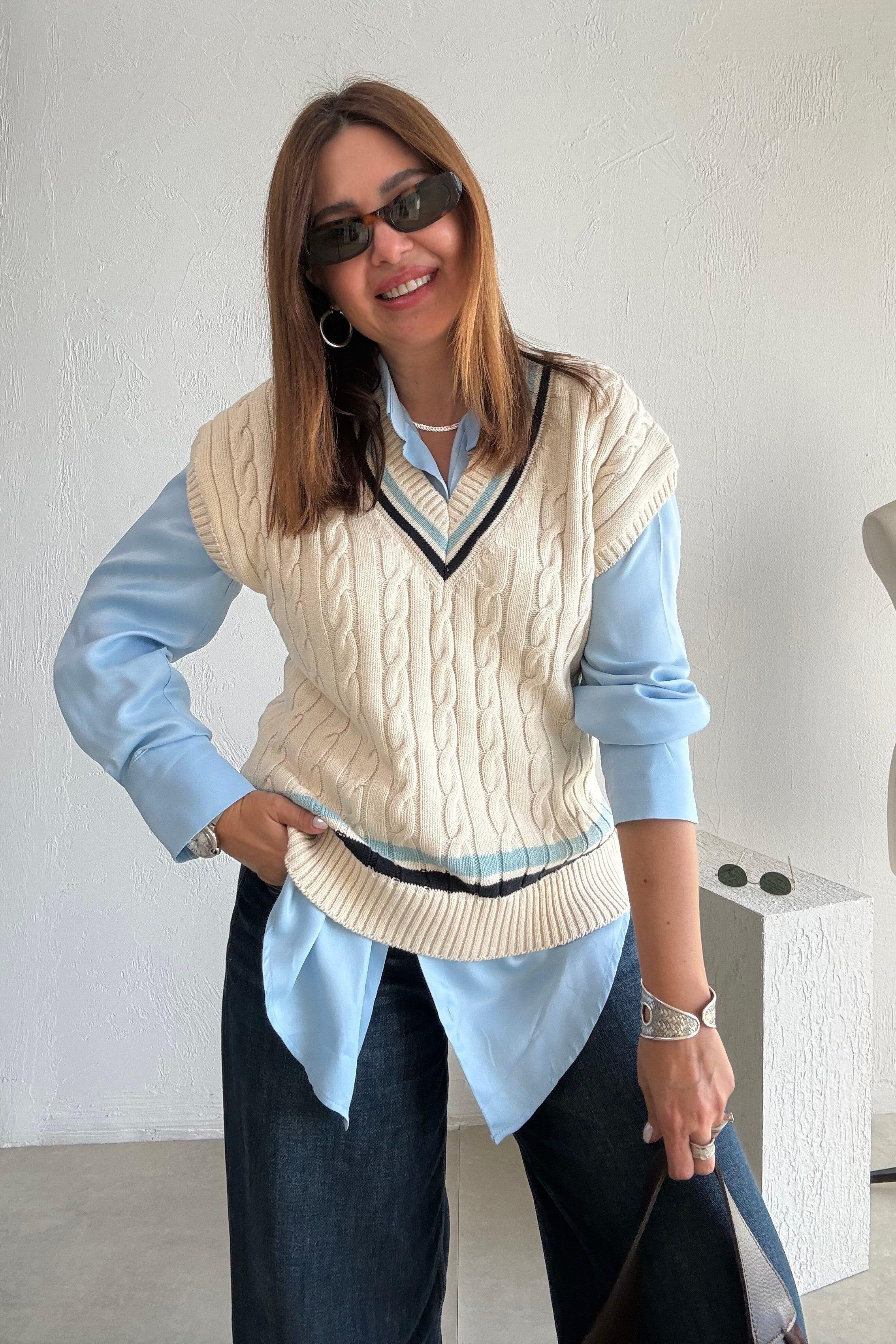 Krem Rengi V Yaka Süveter 