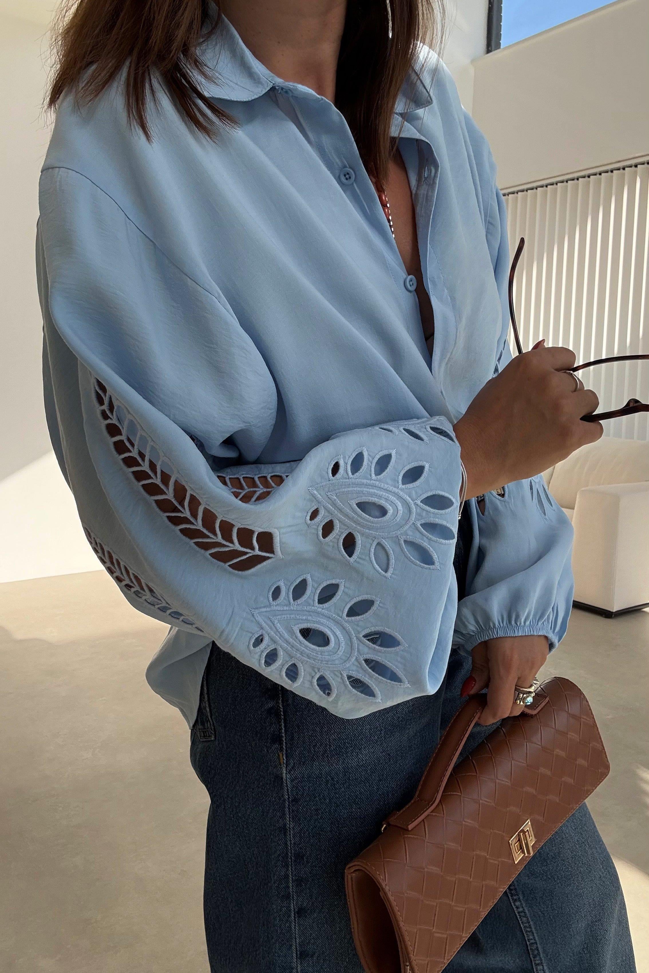 Mavi Oversize Nakışlı Gömlek 