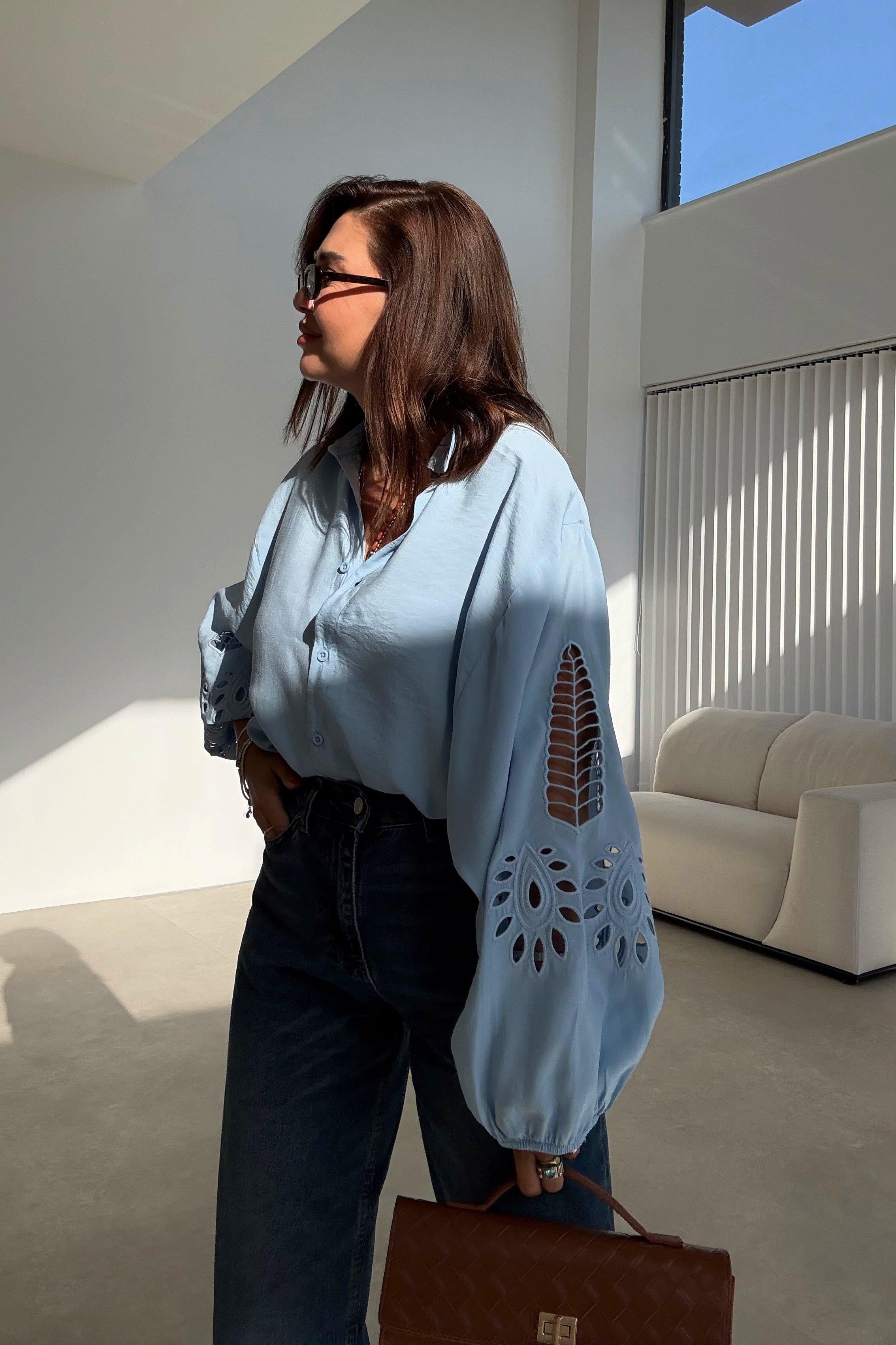 Mavi Oversize Nakışlı Gömlek 