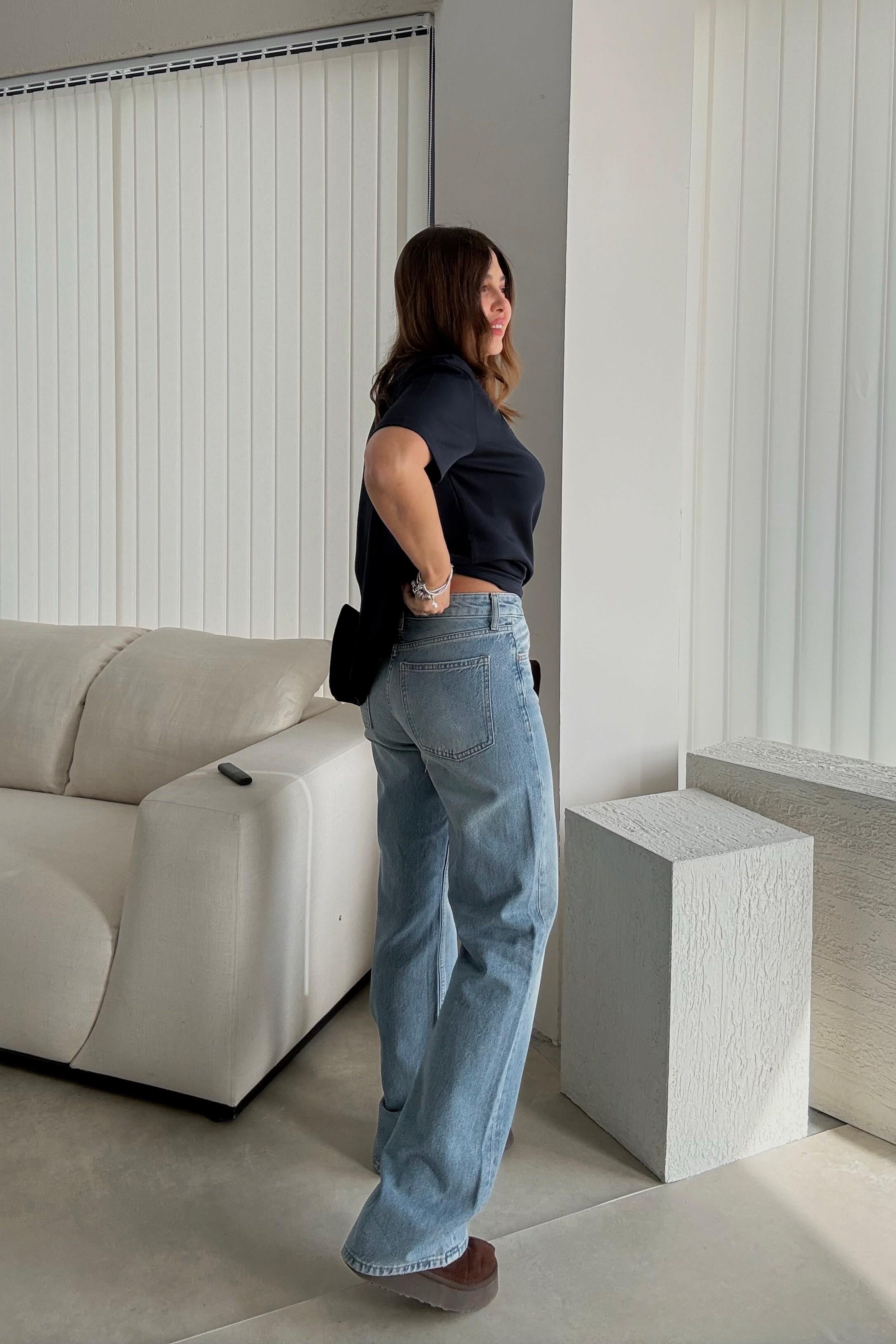 Mavi Taşlanmış Jean 