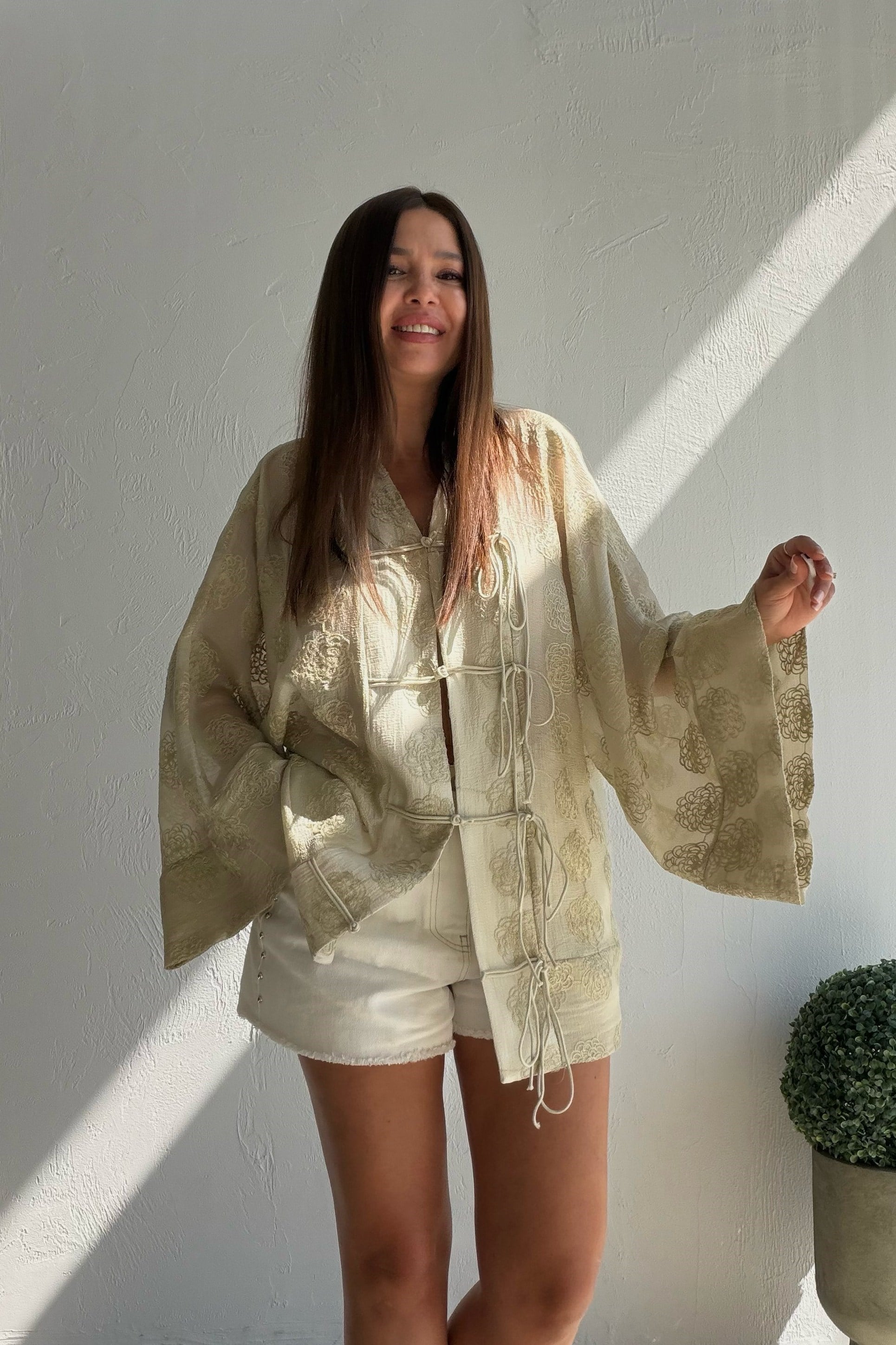Nakış İşlemeli Kimono ADA ÇAYI